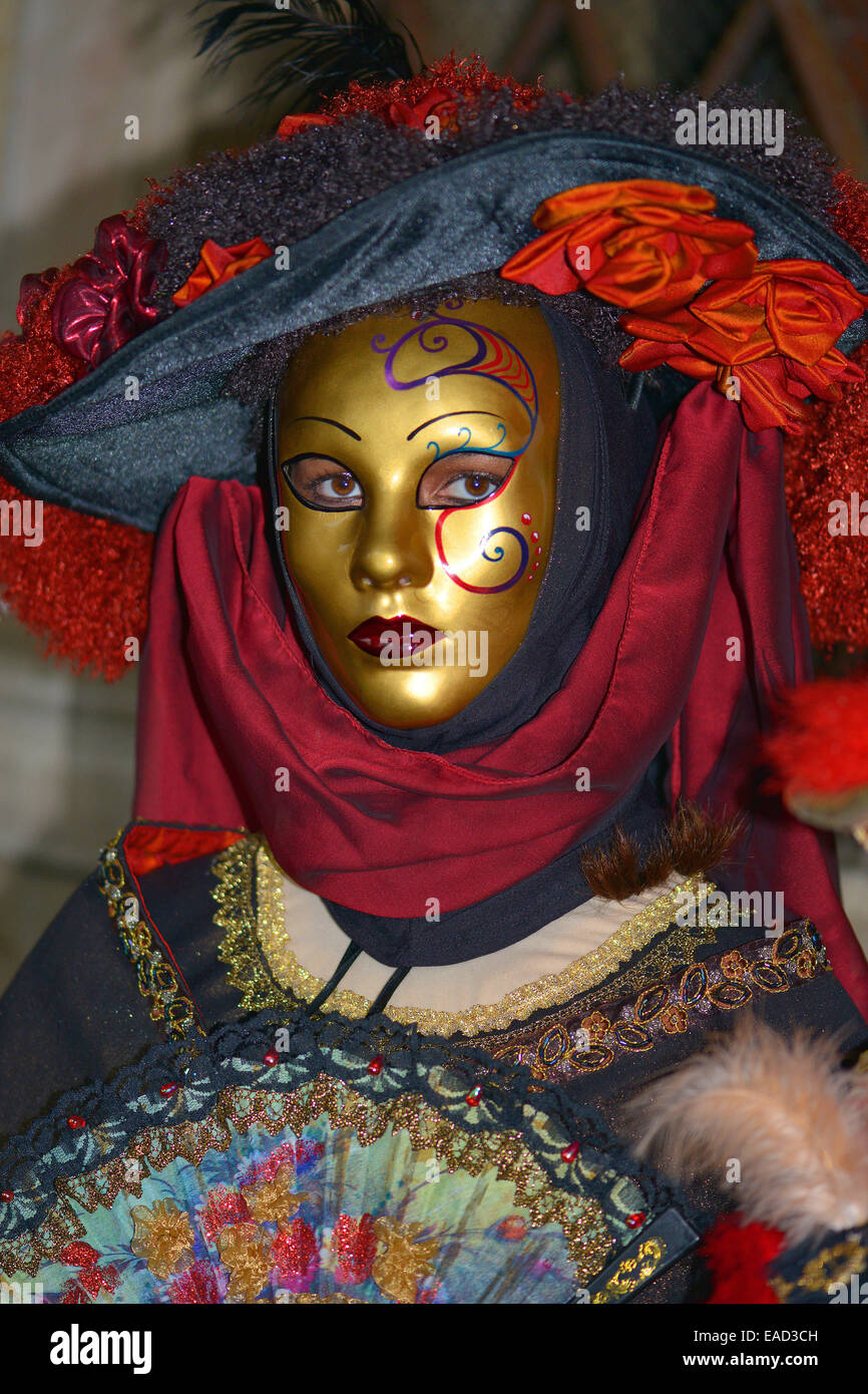 Woman with gold mask and costume, Carnival Venice Stock Photo Alamy