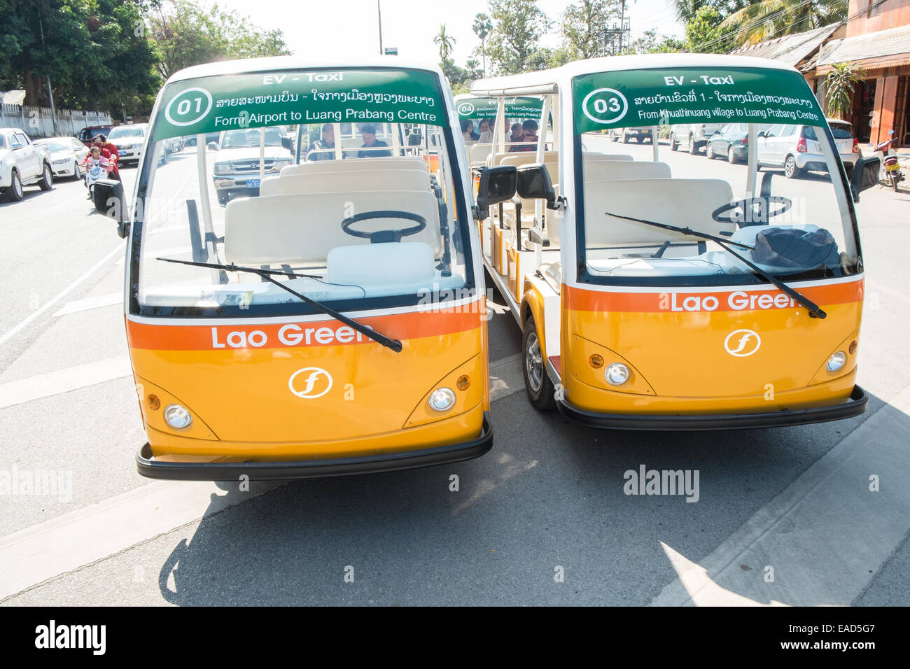Electric operated shuttle buses hi-res stock photography and images - Alamy