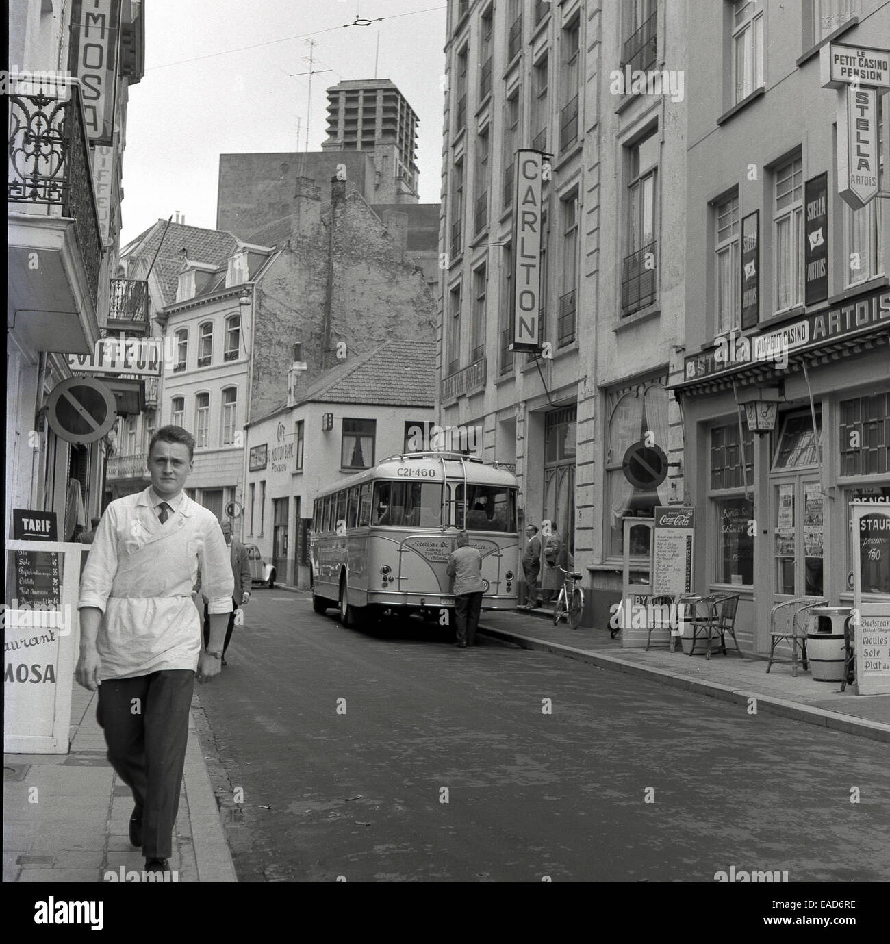 1950s-tourist-hi-res-stock-photography-and-images-alamy