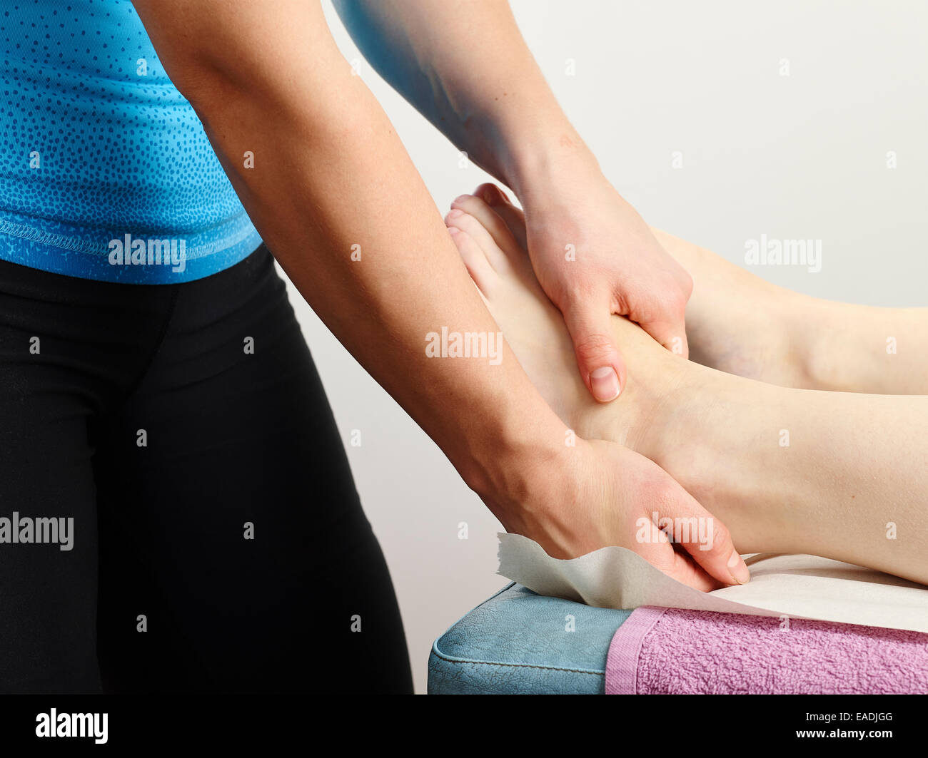 Osteopathic Medicine Woman Hi Res Stock Photography And Images Alamy