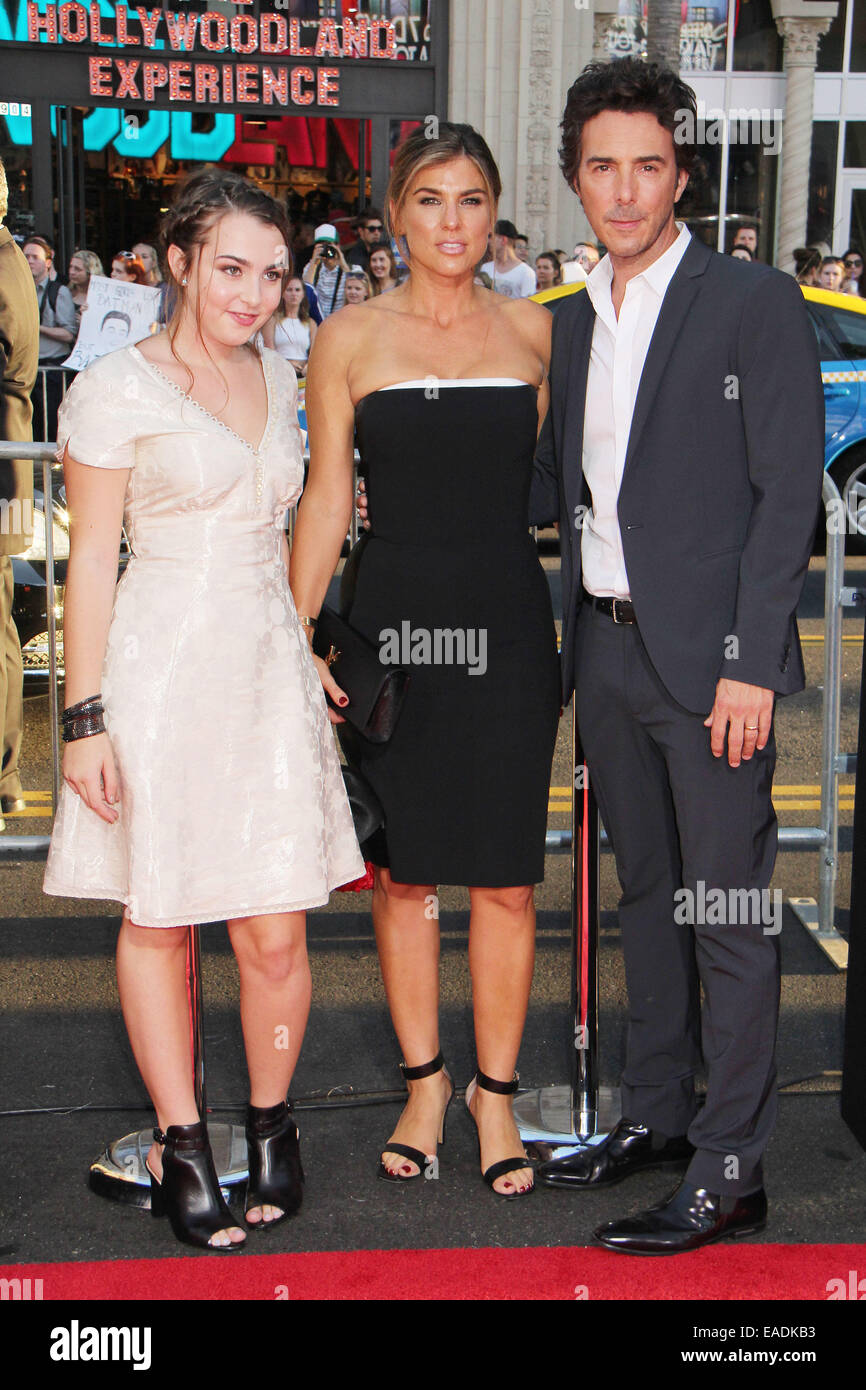 Los Angeles.CA.USA. Shawn Levy and family at This Is Where I Leave You Los  Angeles Premiere. TCL Chinese Theatre. Hollywood. 15th September 2014 Stock  Photo - Alamy