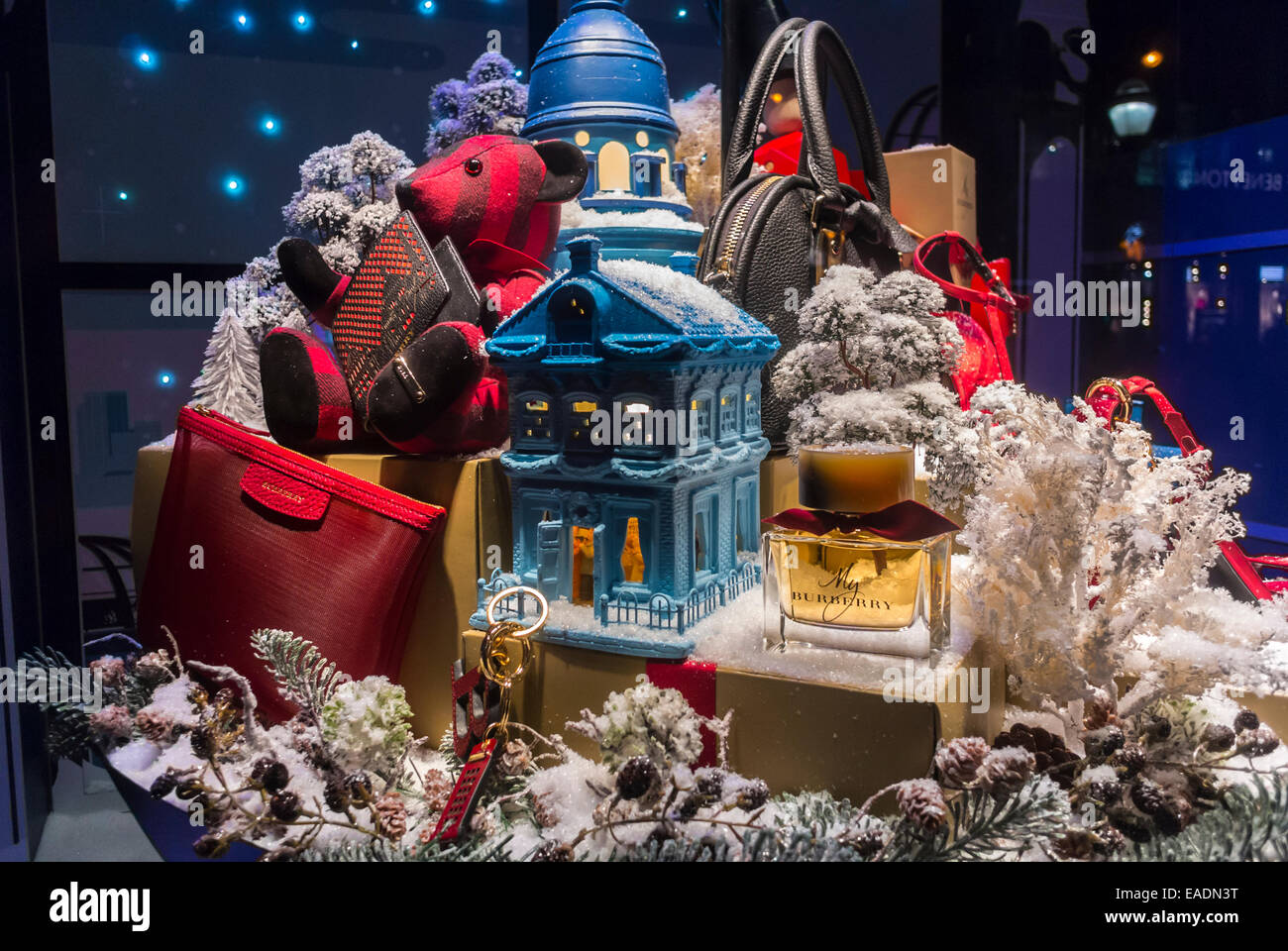 Paris, France, Shopping, French Department Stores, Christmas Decorations,  Lighting, WIndow Display, Printemps, Credit: Jean-Claude Dehix, Burberry  Fashion Stock Photo - Alamy