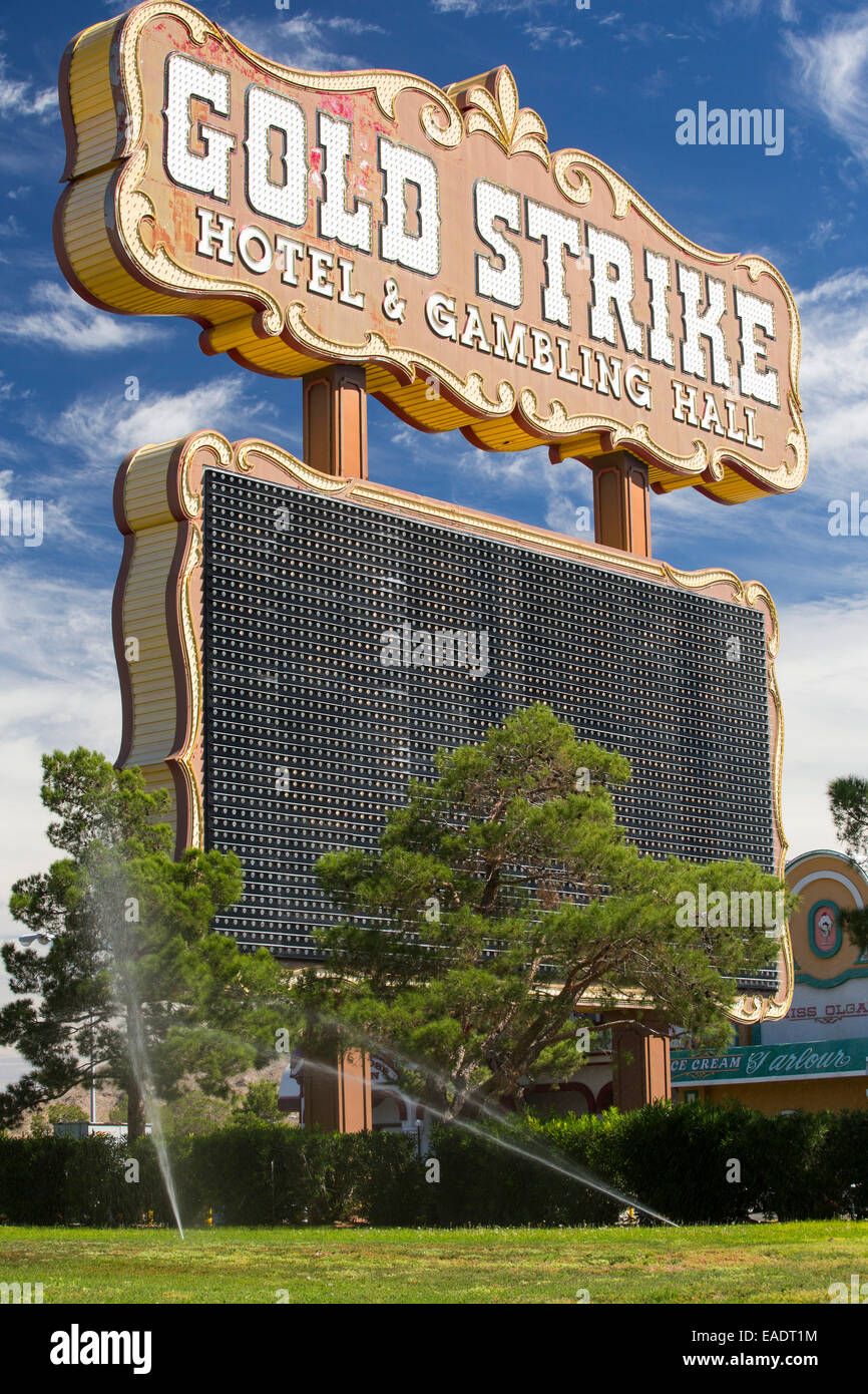 Thr Gold Strike casino in Primm, Nevada, USA, irrigating lawns whilst the whole state is in extreme drought. Stock Photo