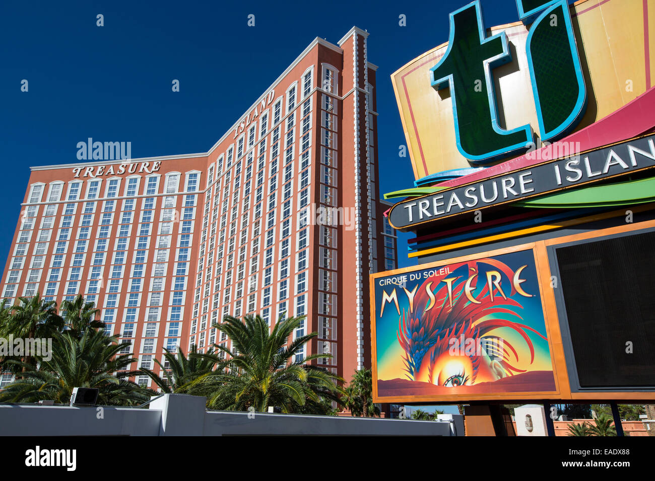 Treasure Island on Las Vegas Boulevard, Las Vegas, Nevada, USA, probably the most unsustainable city in the world, it uses vast Stock Photo