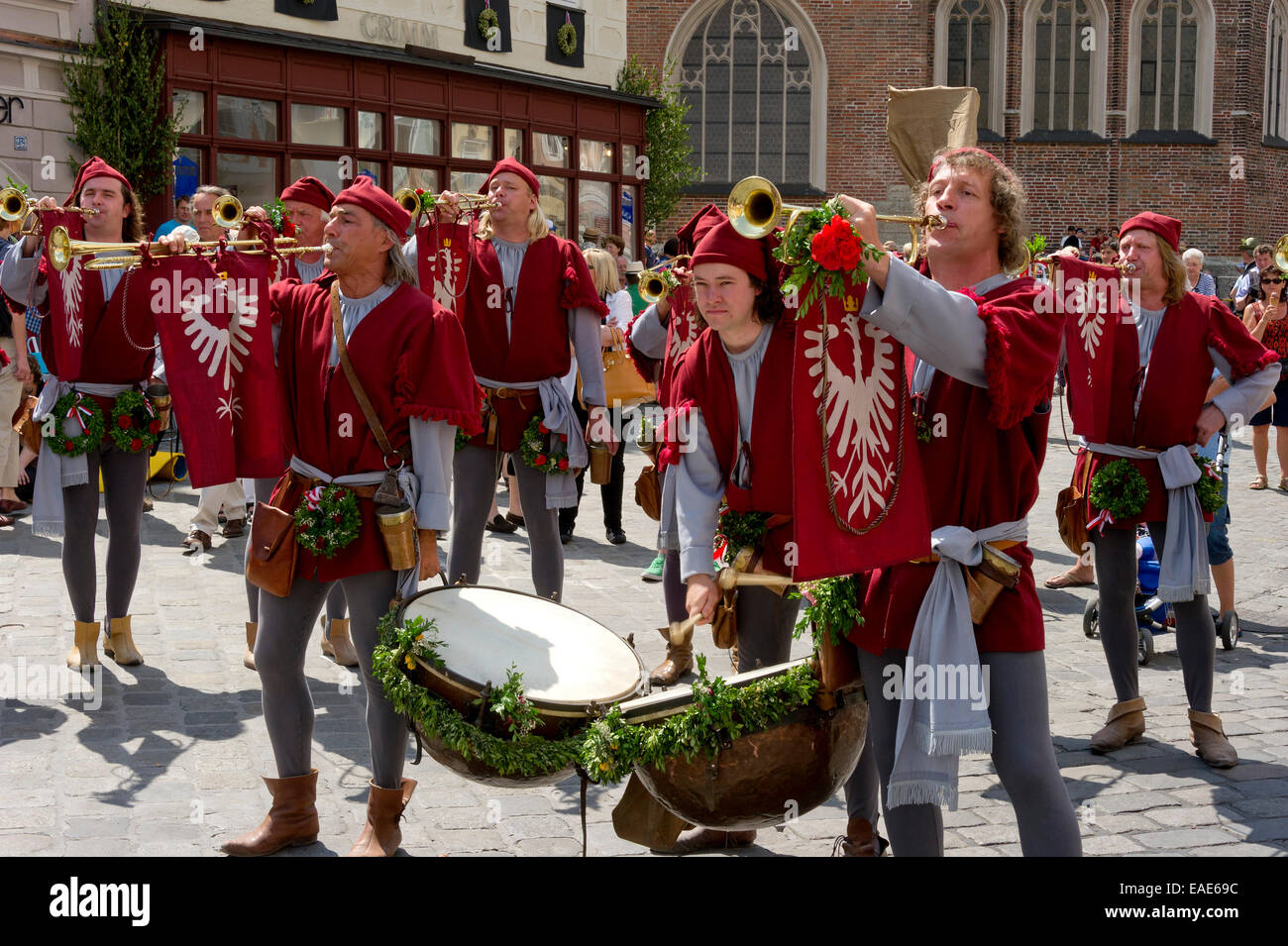 Polish trumpeters and a drummer, wedding procession of the 'Landshut Wedding', historic center, Landshut, Lower Bavaria, Bavaria Stock Photo