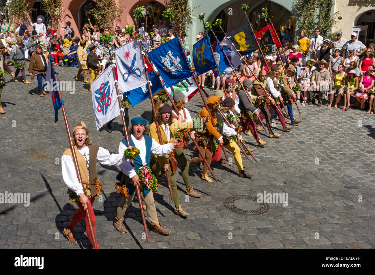 Standard-bearers, wedding procession of the 'Landshut Wedding', historic center, Landshut, Lower Bavaria, Bavaria, Germany Stock Photo