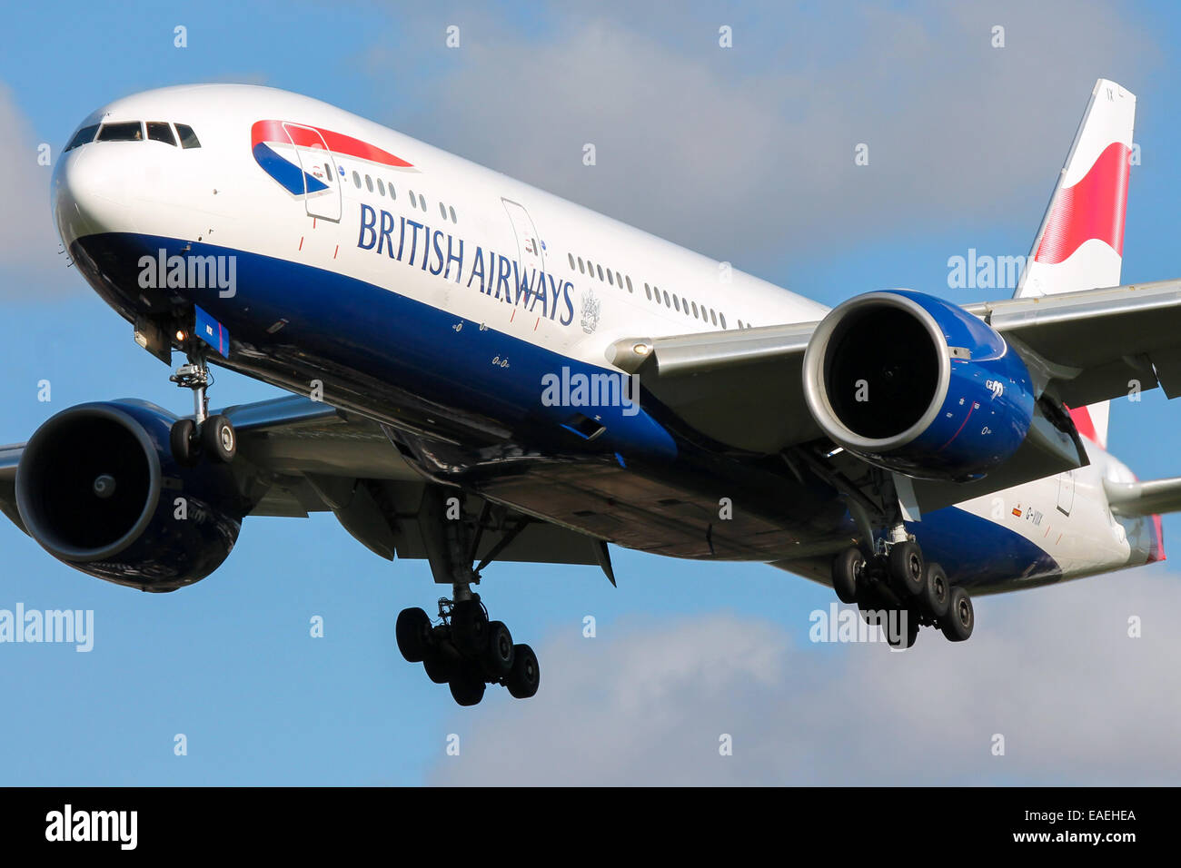 british-airways-boeing-777-200-approaches-runway-27l-at-london-heathrow-EAEHEA.jpg