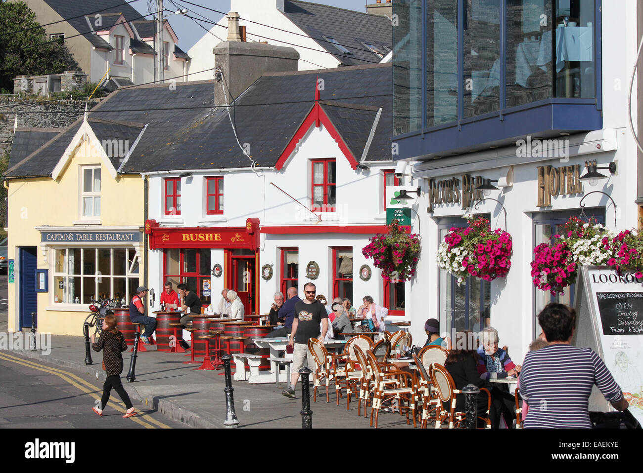 Outside dining Ireland. People sitting outside pubs and restaurants in