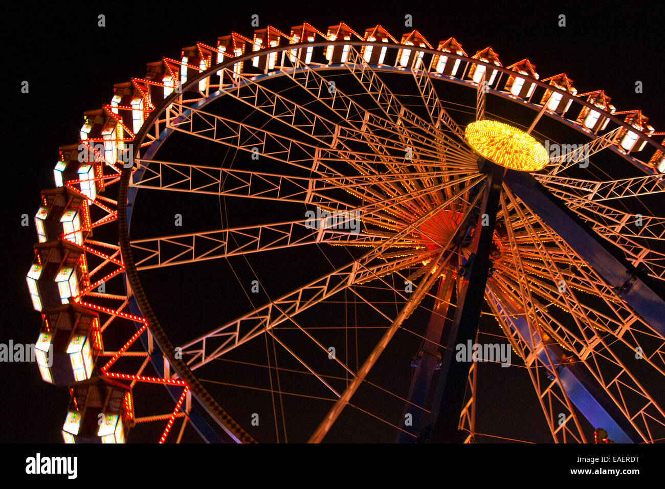 Ferris wheel at the Oktoberfest in Munich at night Stock Photo - Alamy