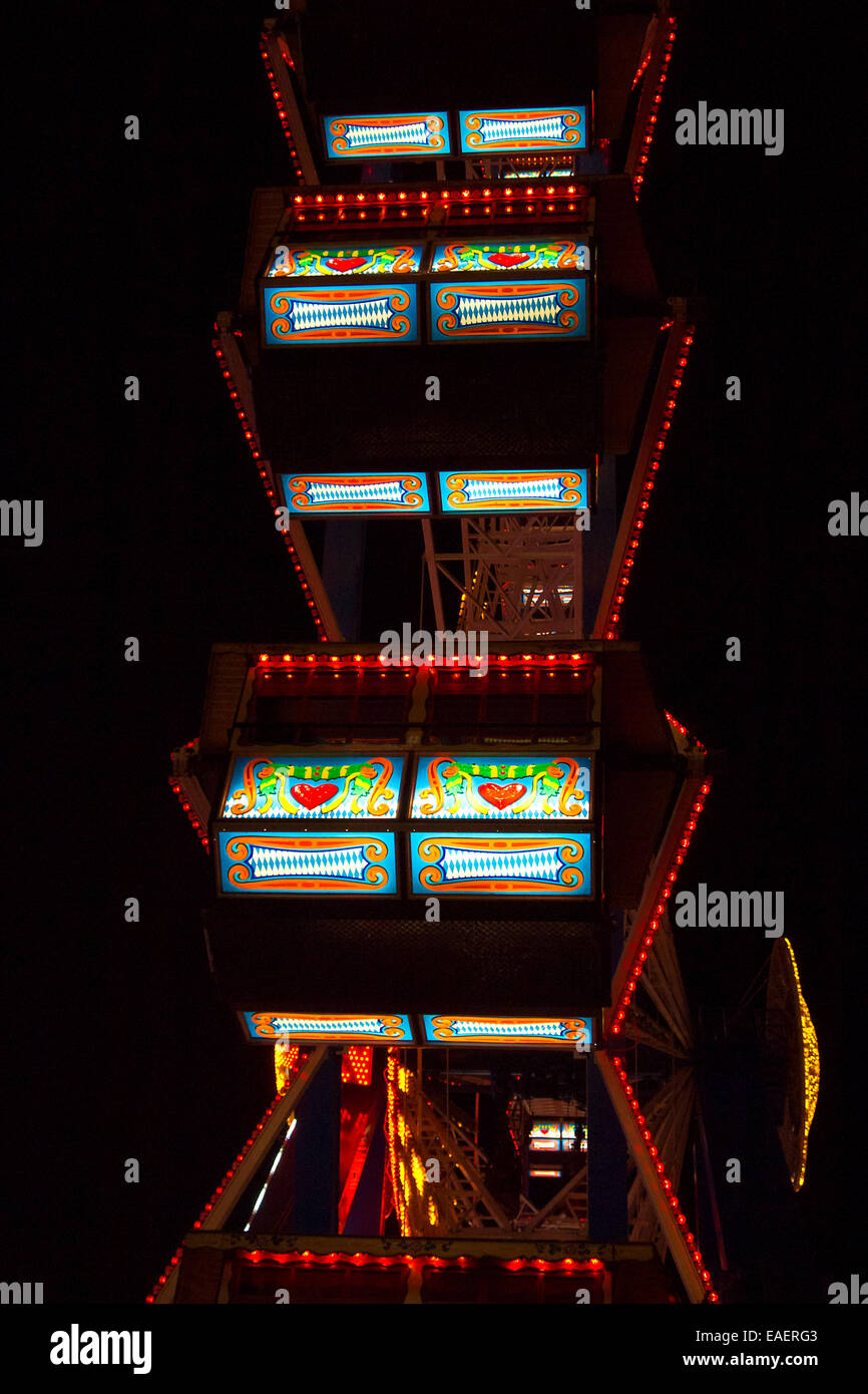 Ferris wheel at the Oktoberfest in Munich at night Stock Photo - Alamy