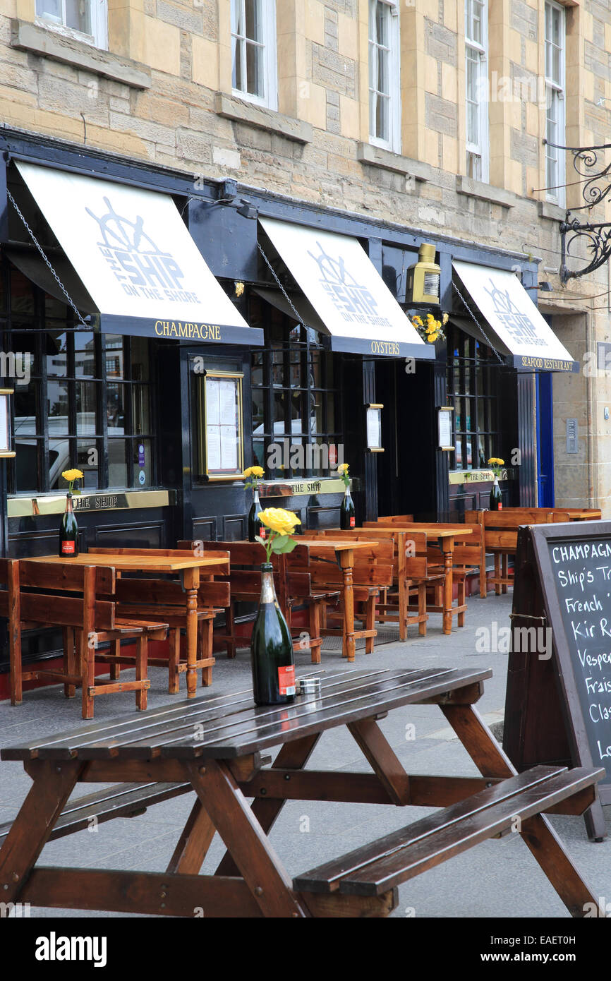 The trendy seafood restaurant Ship on the Shore on the historic harbour