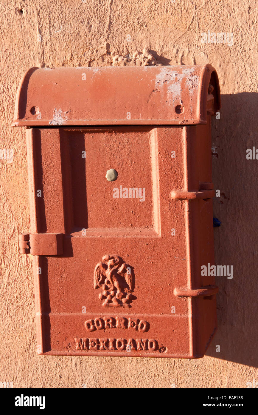 Old metal mailbox in Casas Grandes, Chihuahua, Mexico Stock Photo - Alamy