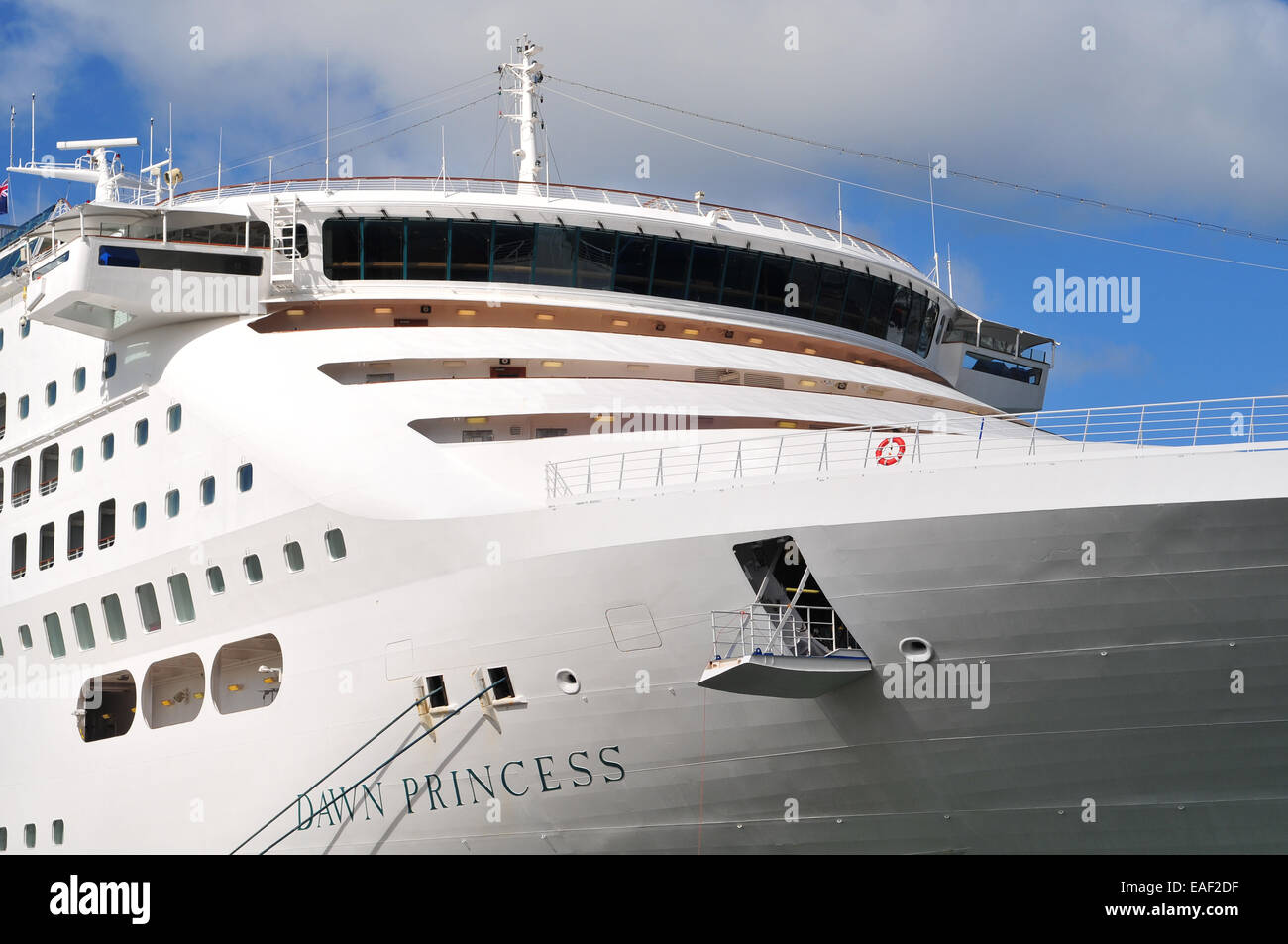 Bow And Bridge Detail Of Dawn Princess Cruise Ship During Visit In Auckland Downtown On Southern Pacific Cruise Stock Photo Alamy