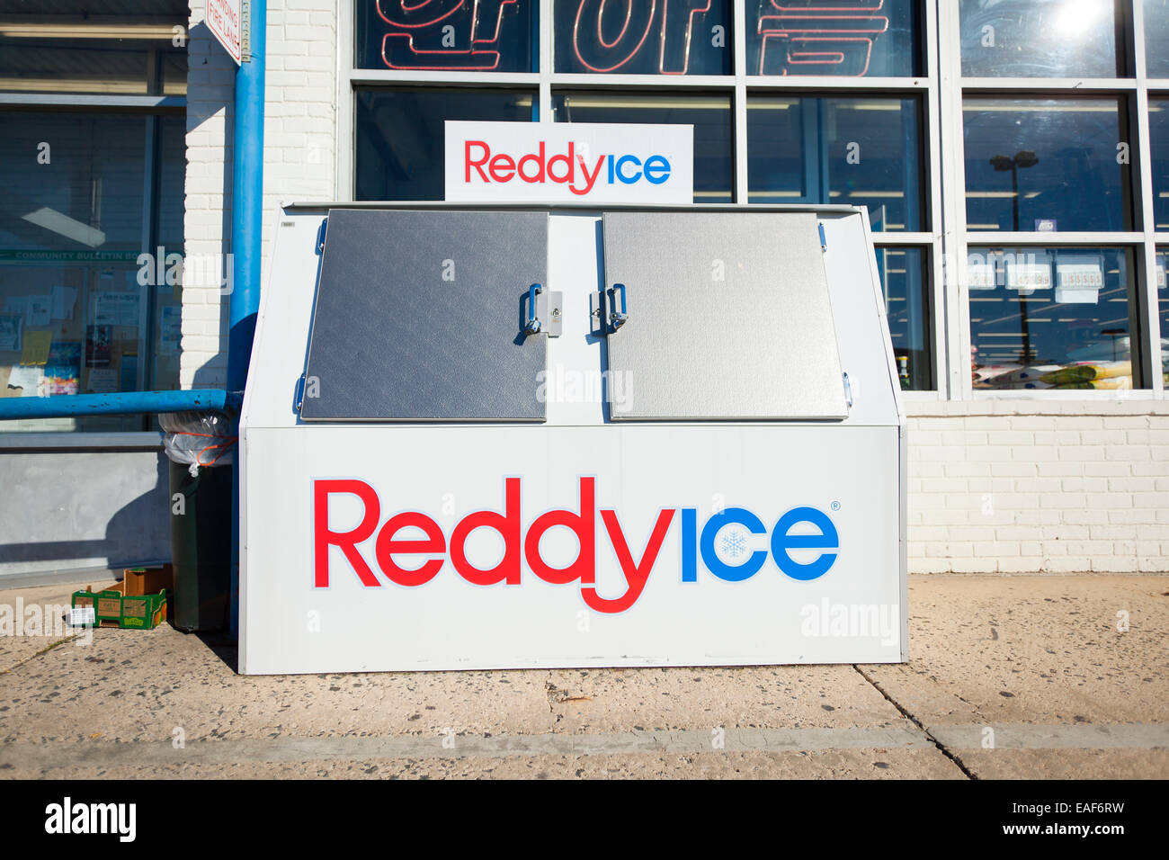 Reddyice cooler at grocery store entrance - USA Stock Photo
