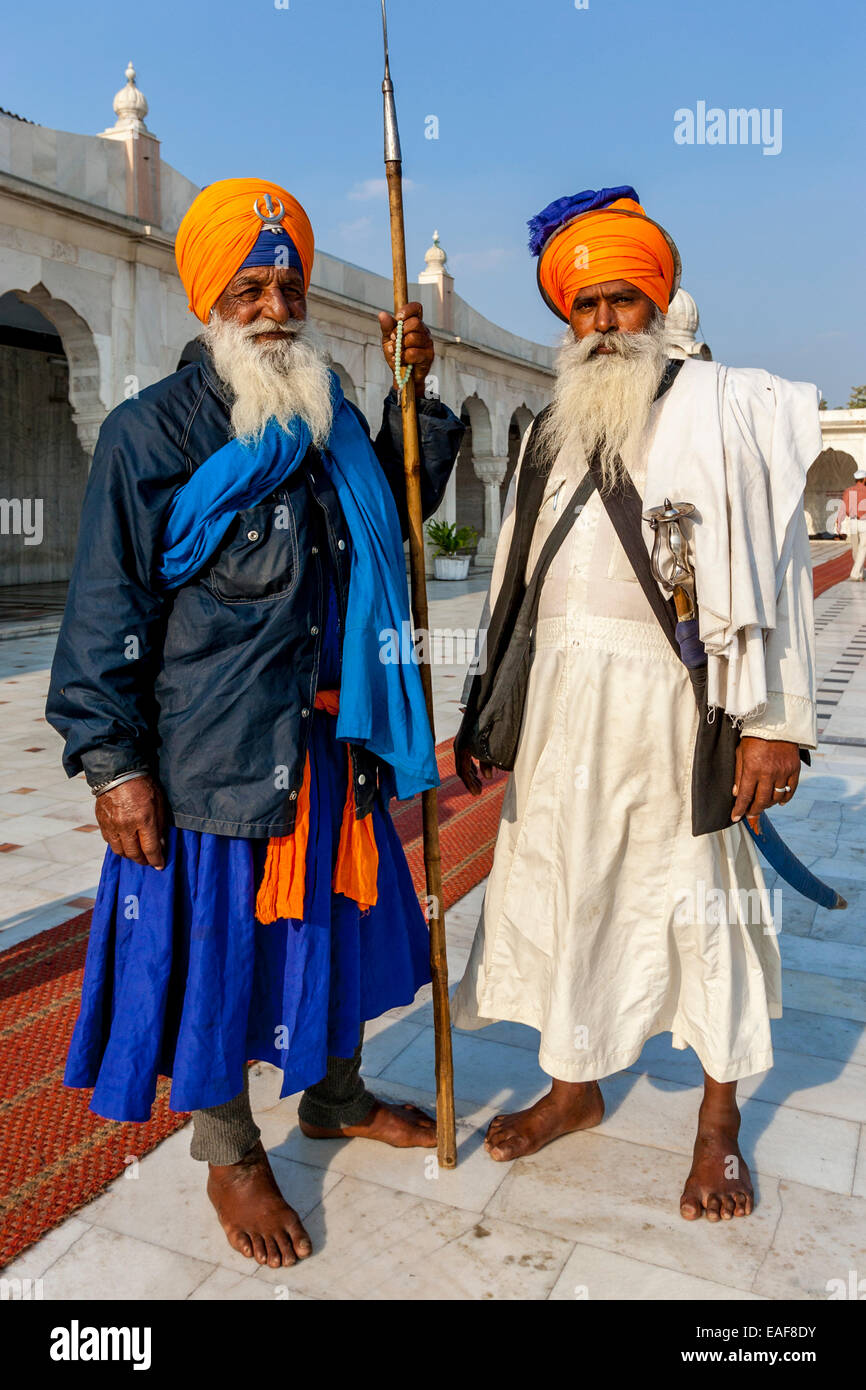 Sikh Men At The Gurdwara Bangla Sahib, Sikh Temple, Delhi, India Stock Photo