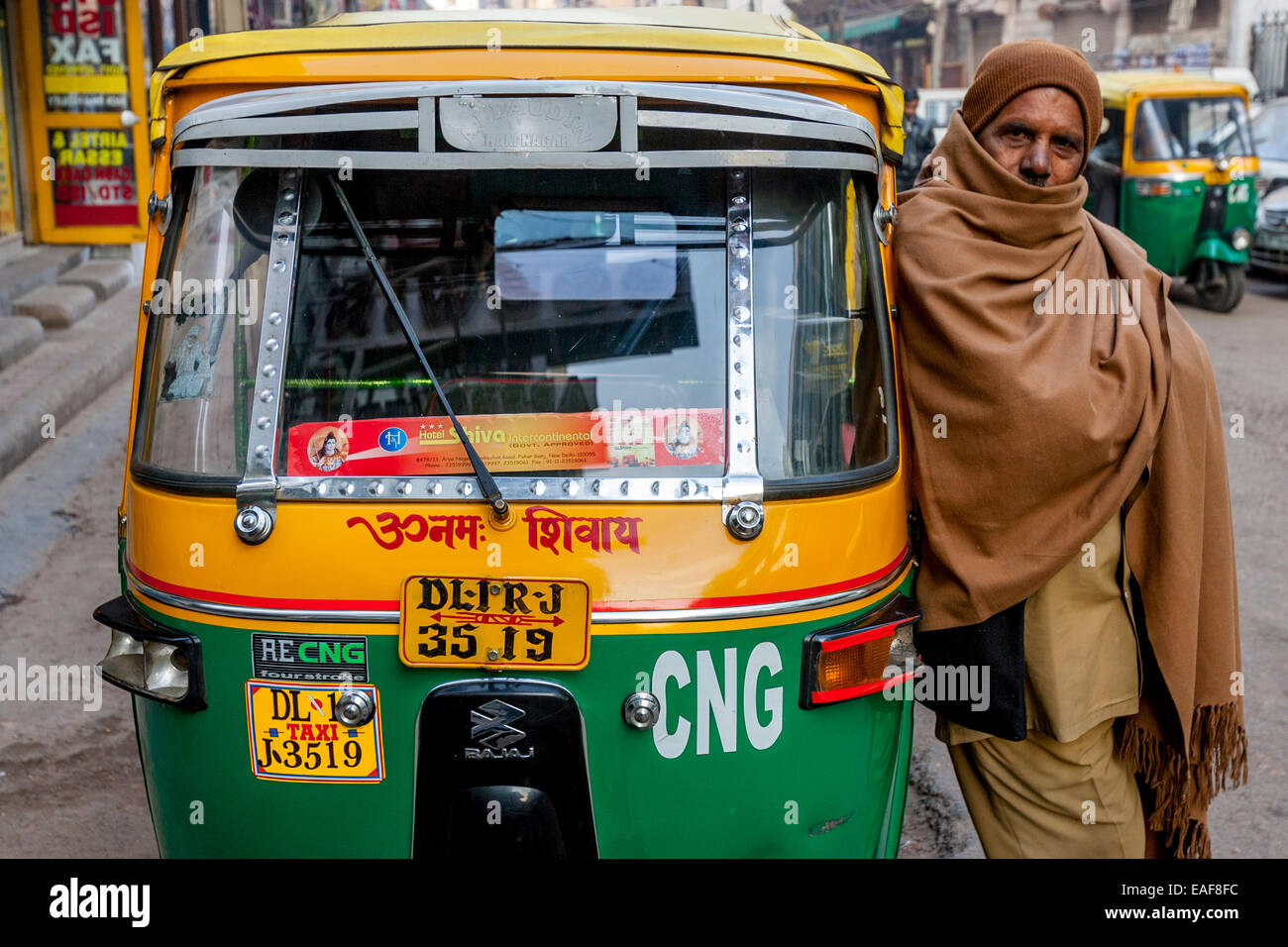 auto-rickshaw-driver-paharganj-new-delhi-india-stock-photo-alamy