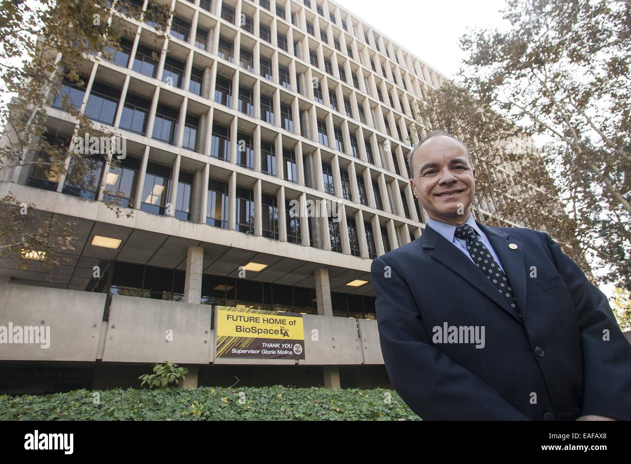 Los Angeles, California, USA. 13th Oct, 2014. Cal State Los Angeles President William Covino at physical sciences building. © Ringo Chiu/ZUMA Wire/Alamy Live News Stock Photo