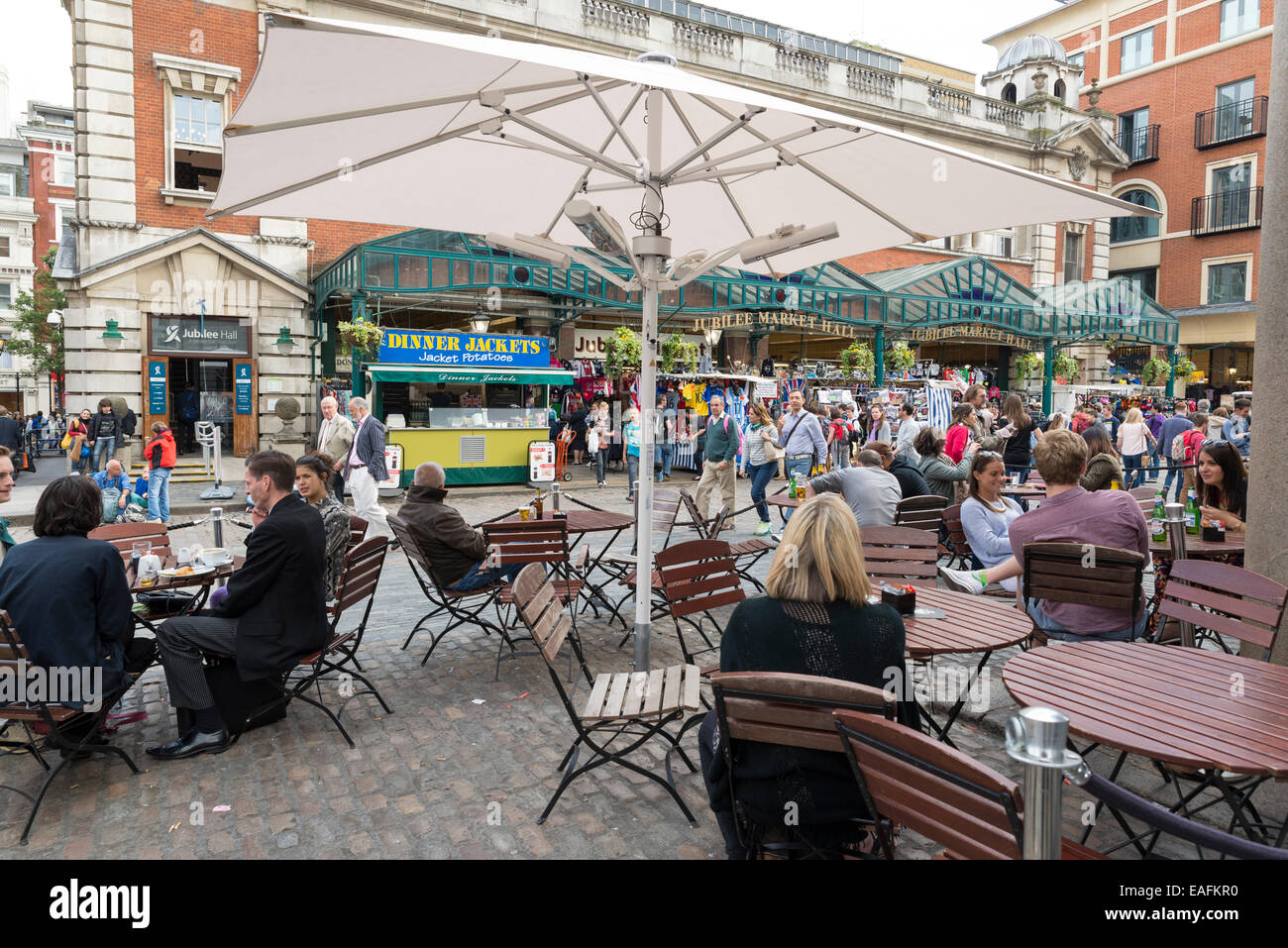 People having lunch covent garden hires stock photography and images