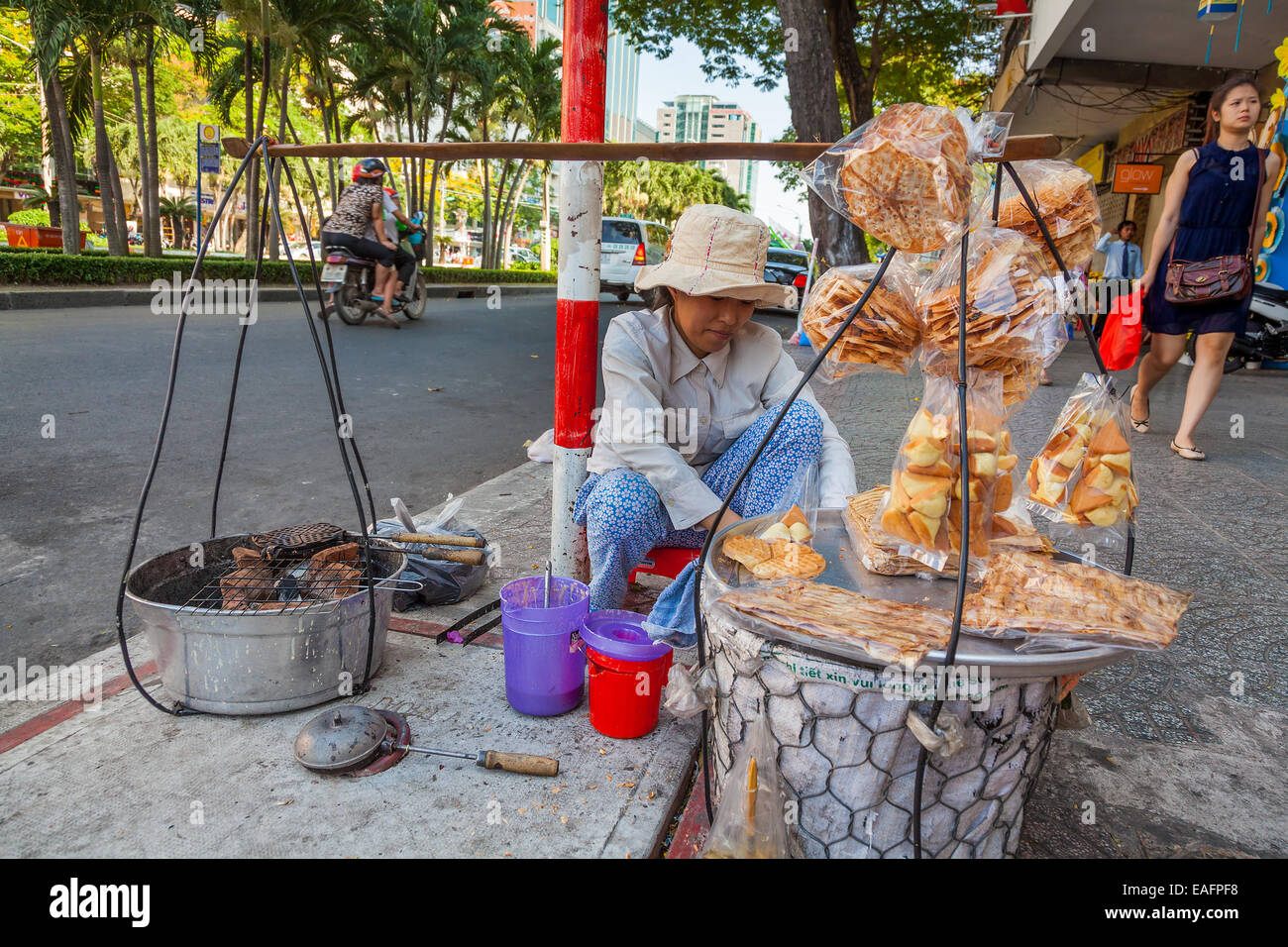Street food stall vietnam hi-res stock photography and images - Alamy