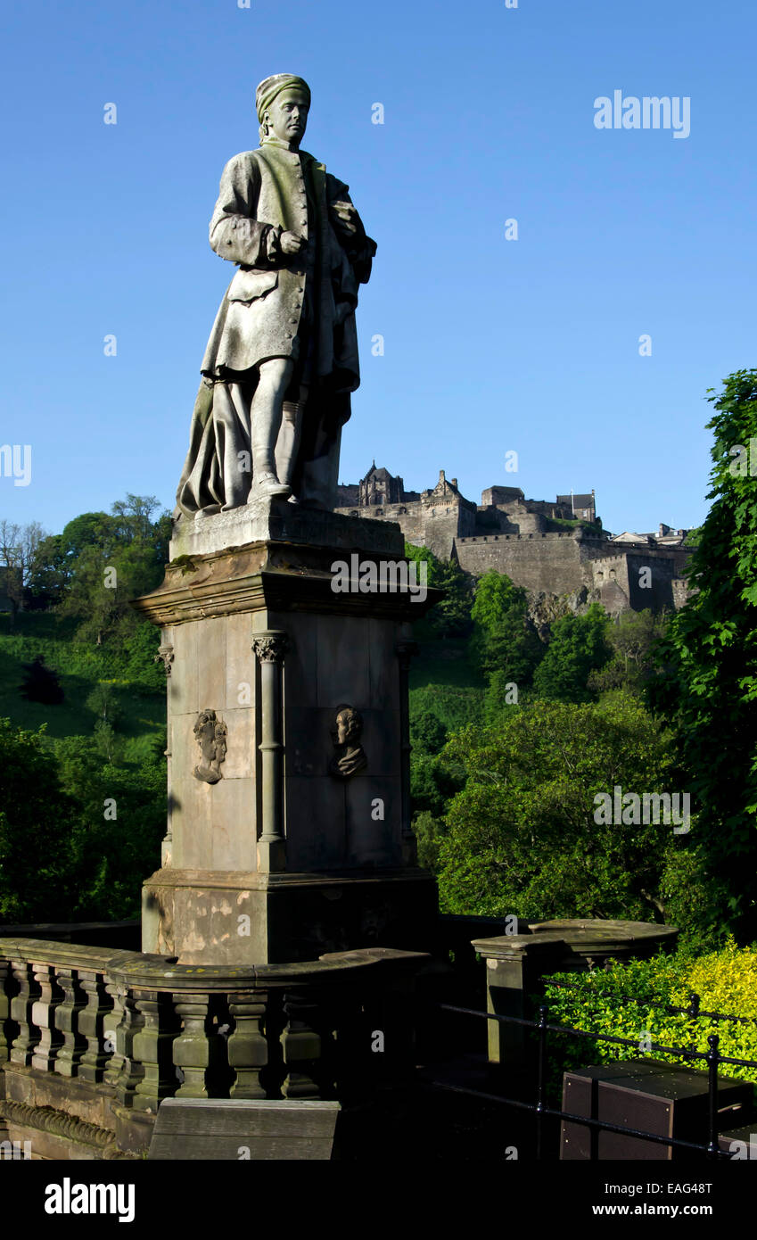 The statue of the artist Allan Ramsay with Edinburgh Castle in the background, Edinburgh, Scotland. Stock Photo