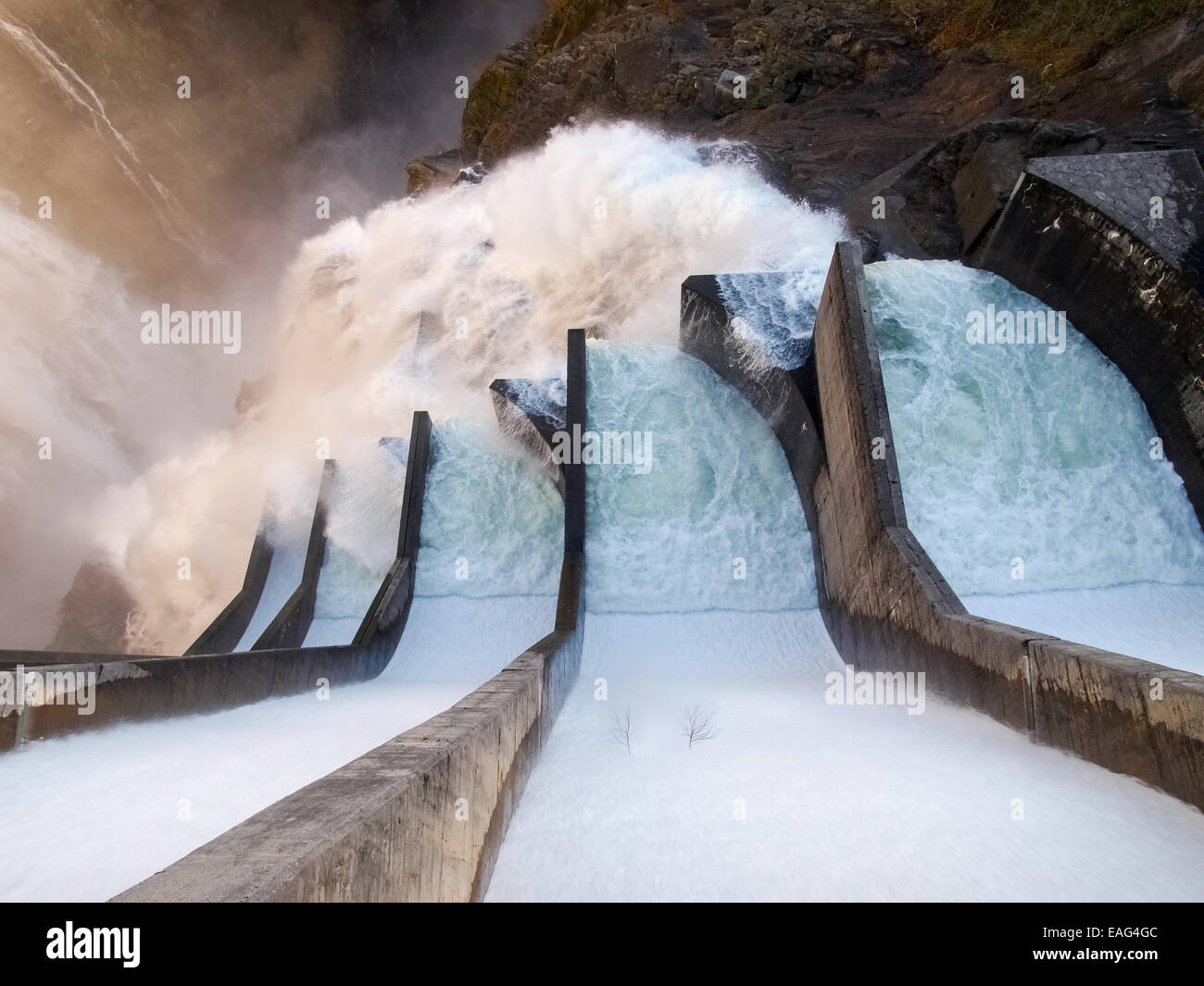 Dam of Contra Verzasca Ticino, Switzerland: spectacular waterfalls from ...