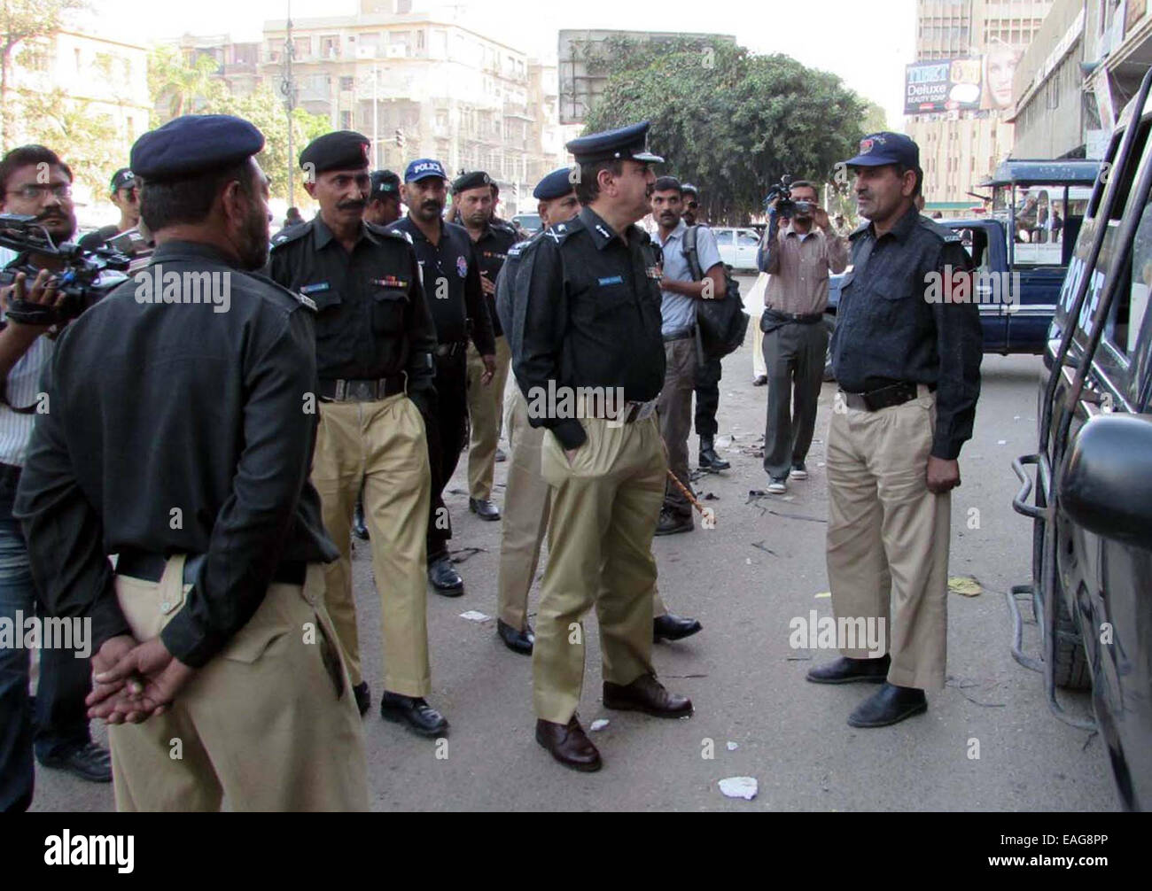 Karachi police chief hires stock photography and images Alamy