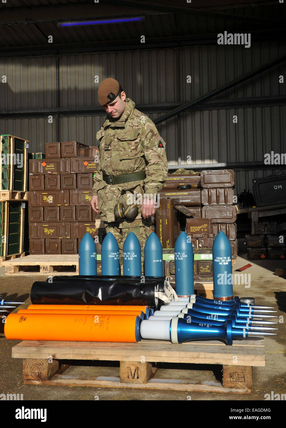 Lulworth range, Dorset, UK. 14th November, 2014. The part time soldiers ...