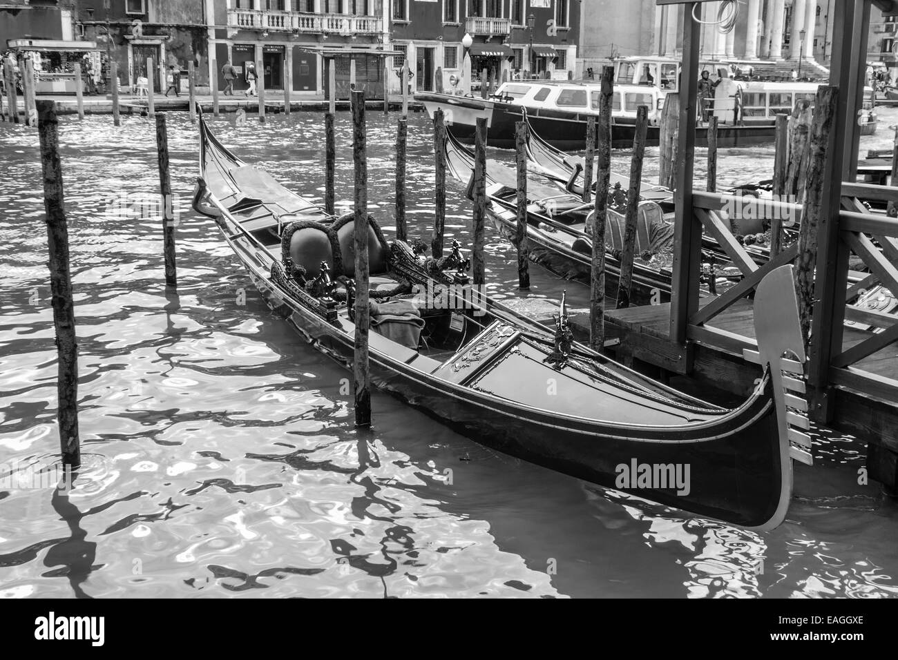 Beautiful shot black street hi-res stock photography and images - Alamy