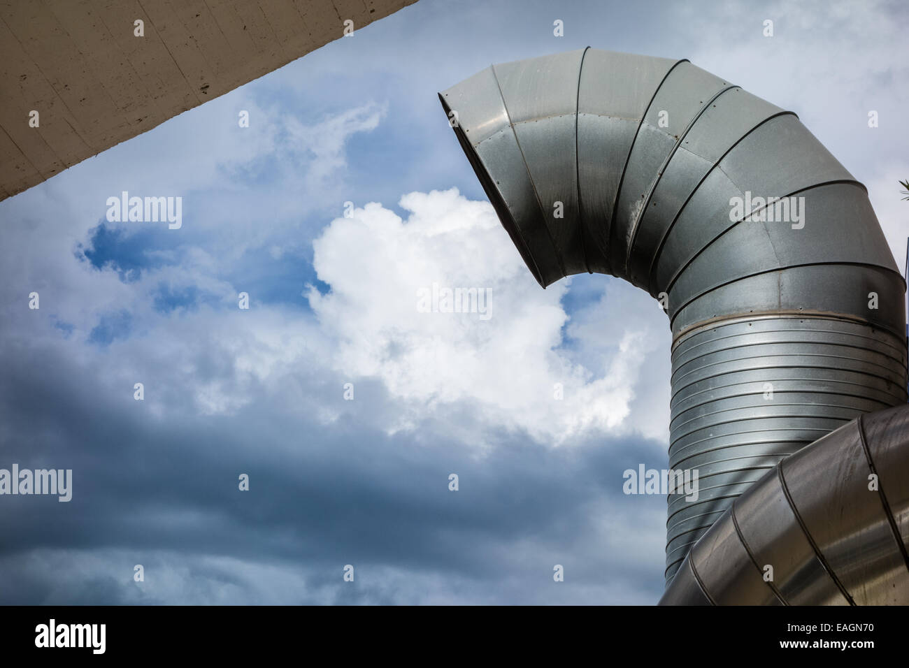 Air conditioning ducting hires stock photography and images Alamy