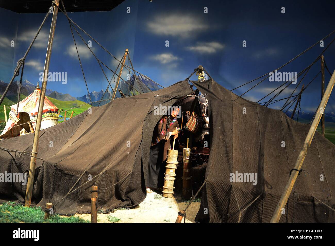 Yak hair tent hires stock photography and images Alamy