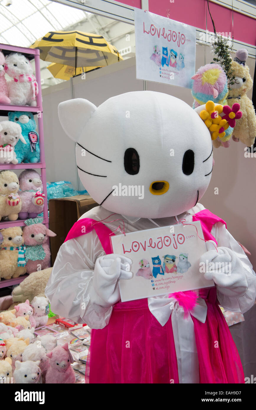 Hello Kitty Display, FAO Schwarz Flagship Toy Store Interior, NYC Stock  Photo - Alamy