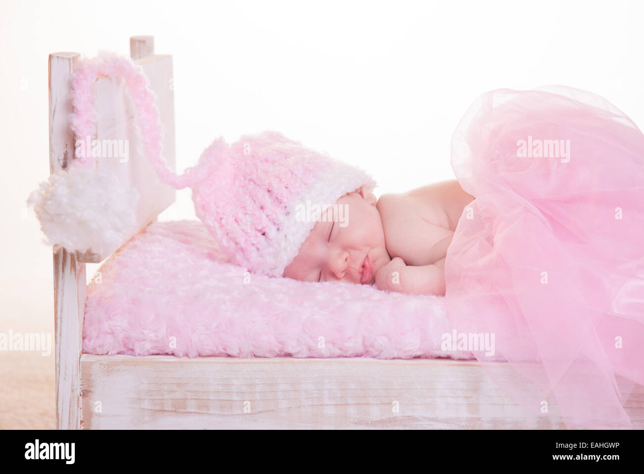 Cute girl sleeping bed hi-res stock photography and images - Alamy