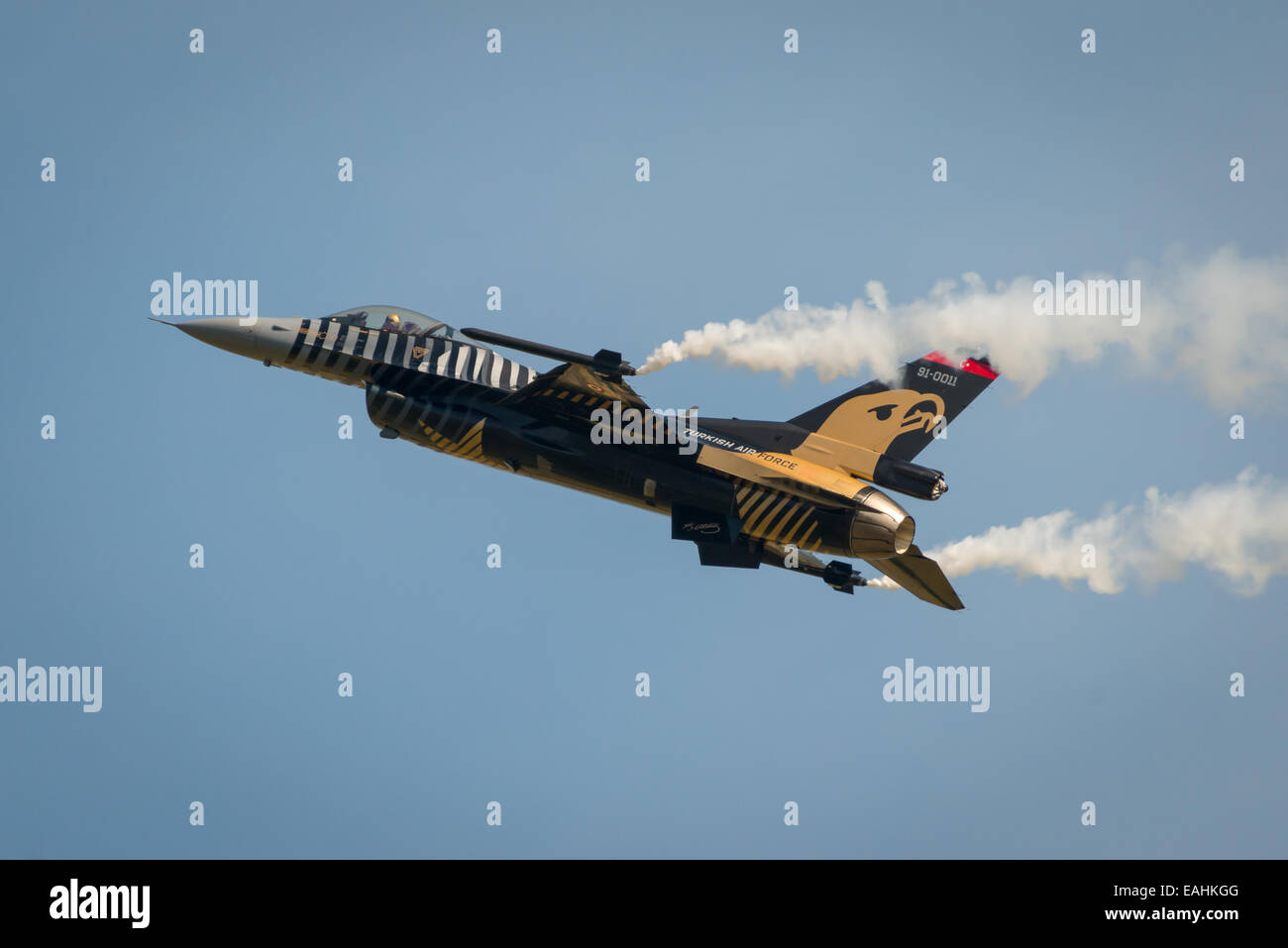 F16 display hi-res stock photography and images - Alamy