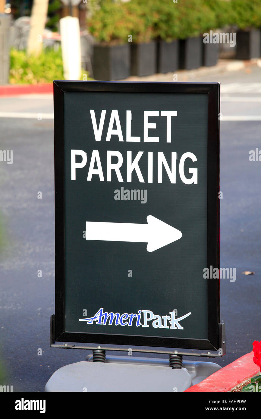 Valet parking sign Stock Photo: 75378853 - Alamy