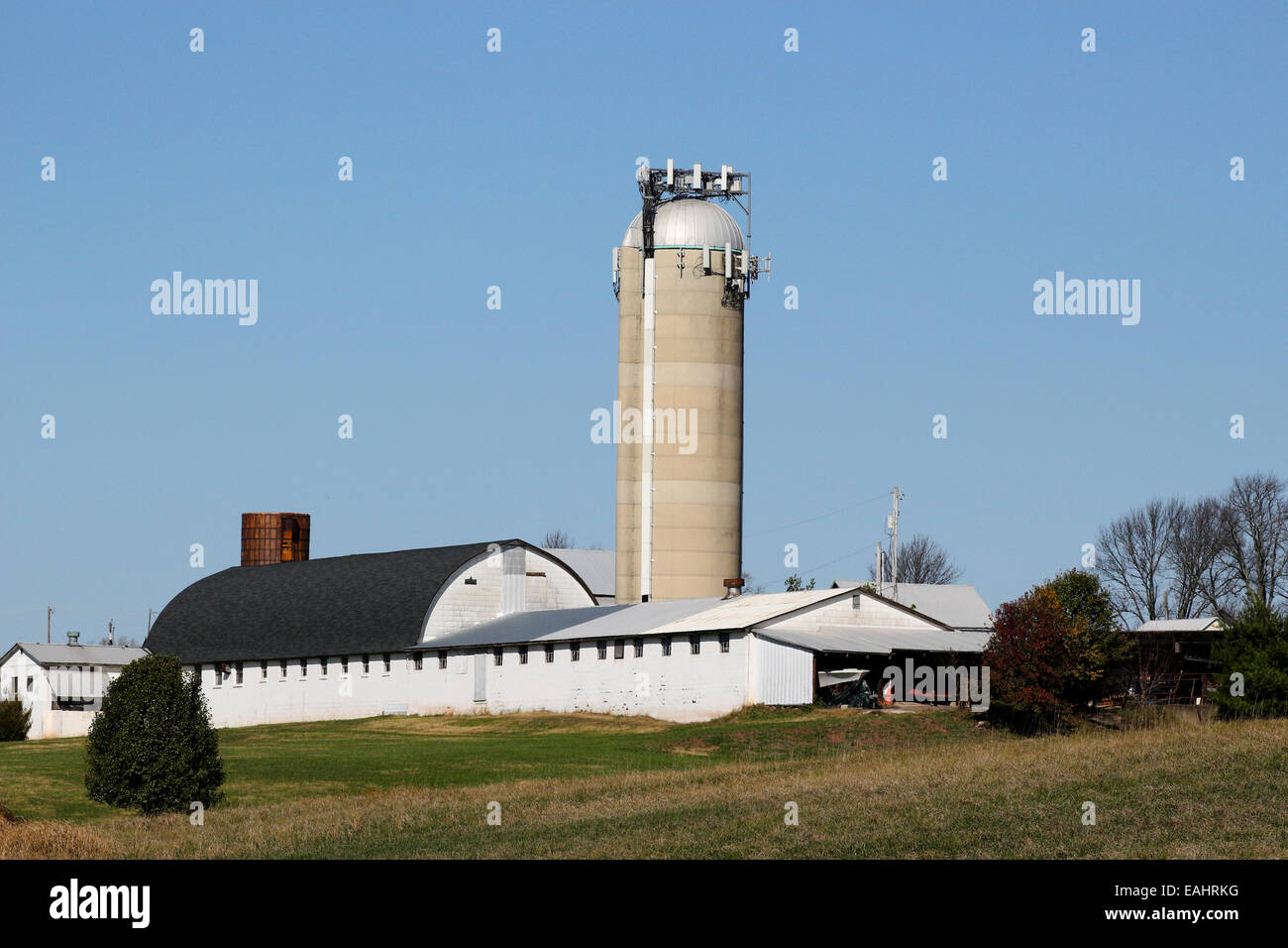 Farm silo as cell tower Stock Photo Alamy