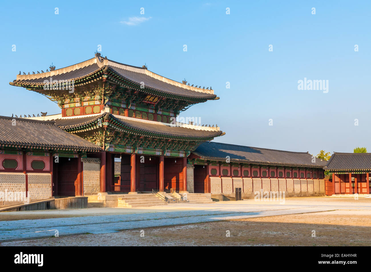 Traditional Korean architecture at Gyeongbokgung Palace in Seoul, South ...
