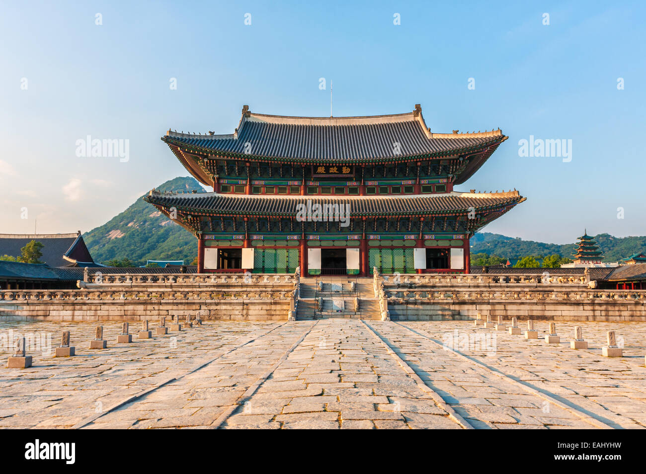 Geunjeongjeon, the main throne hall of Gyeongbokgung Palace in Seoul