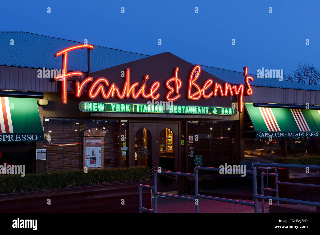 Frankie & Bennys restaurant entrance at night Stock Photo