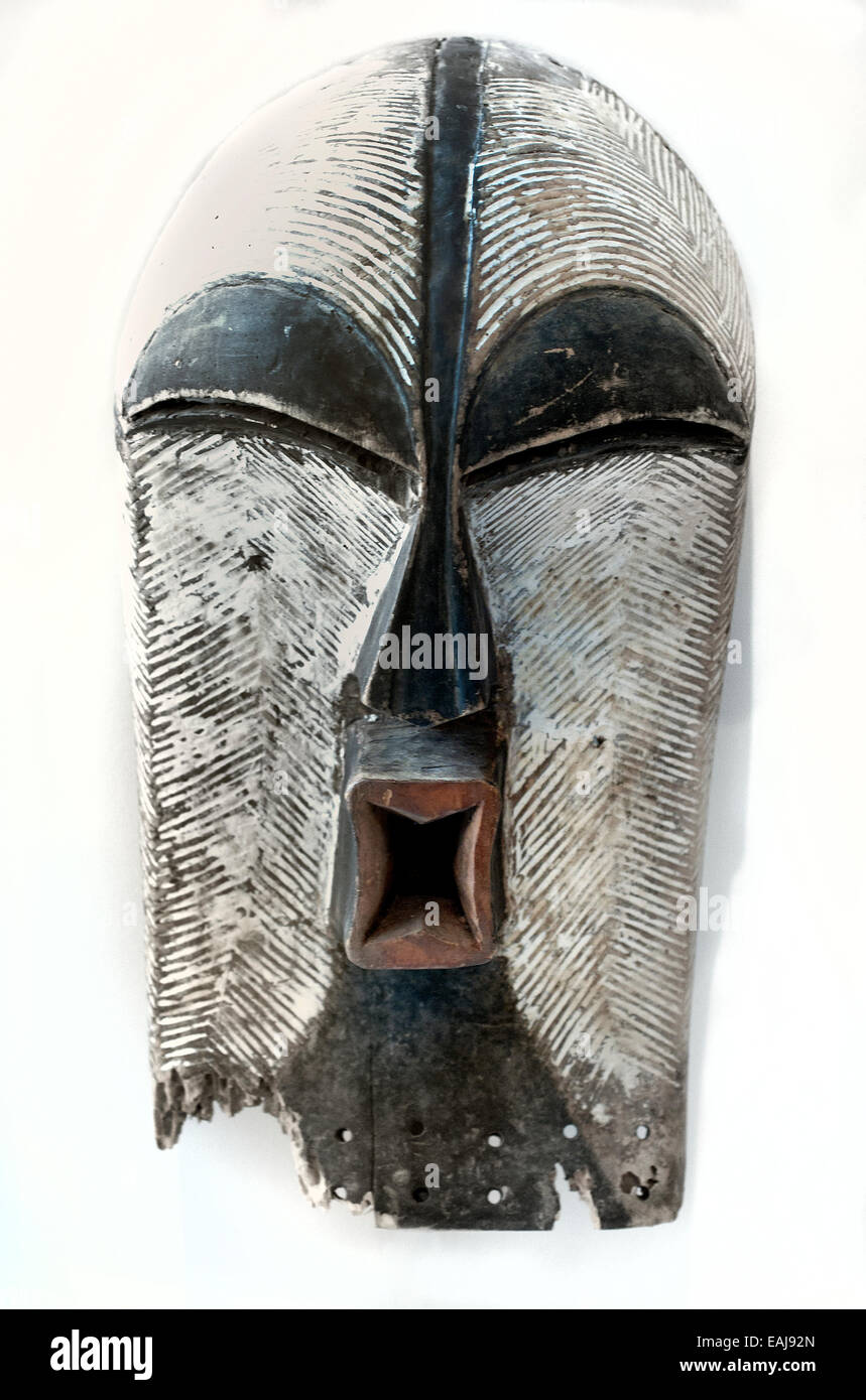 African mask congo hi-res stock photography and images - Alamy