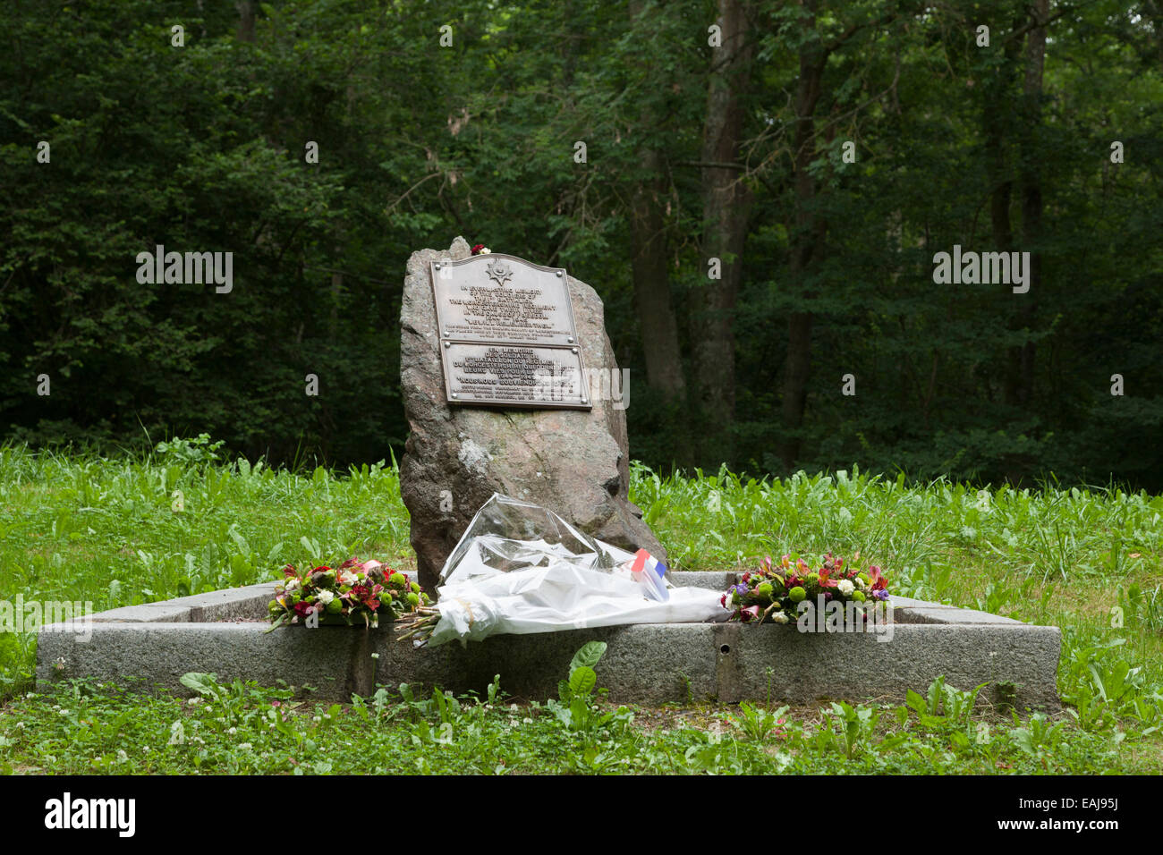 WW2 Memorial to 1st Battalion Worcestershire Regiment, just outside Vernon (Vernonnet), Normandy, France Stock Photo