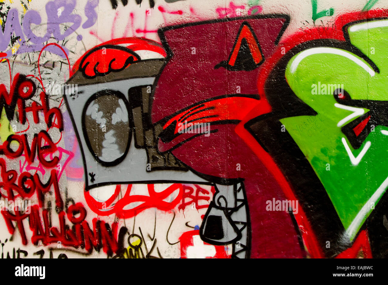 Graffiti cartoon ghetto blaster colour Berlin art Stock Photo