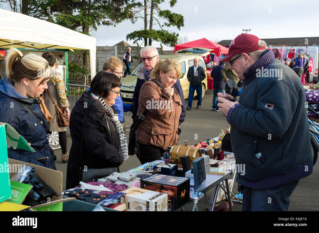 Carboot sale shoes uk hires stock photography and images Alamy
