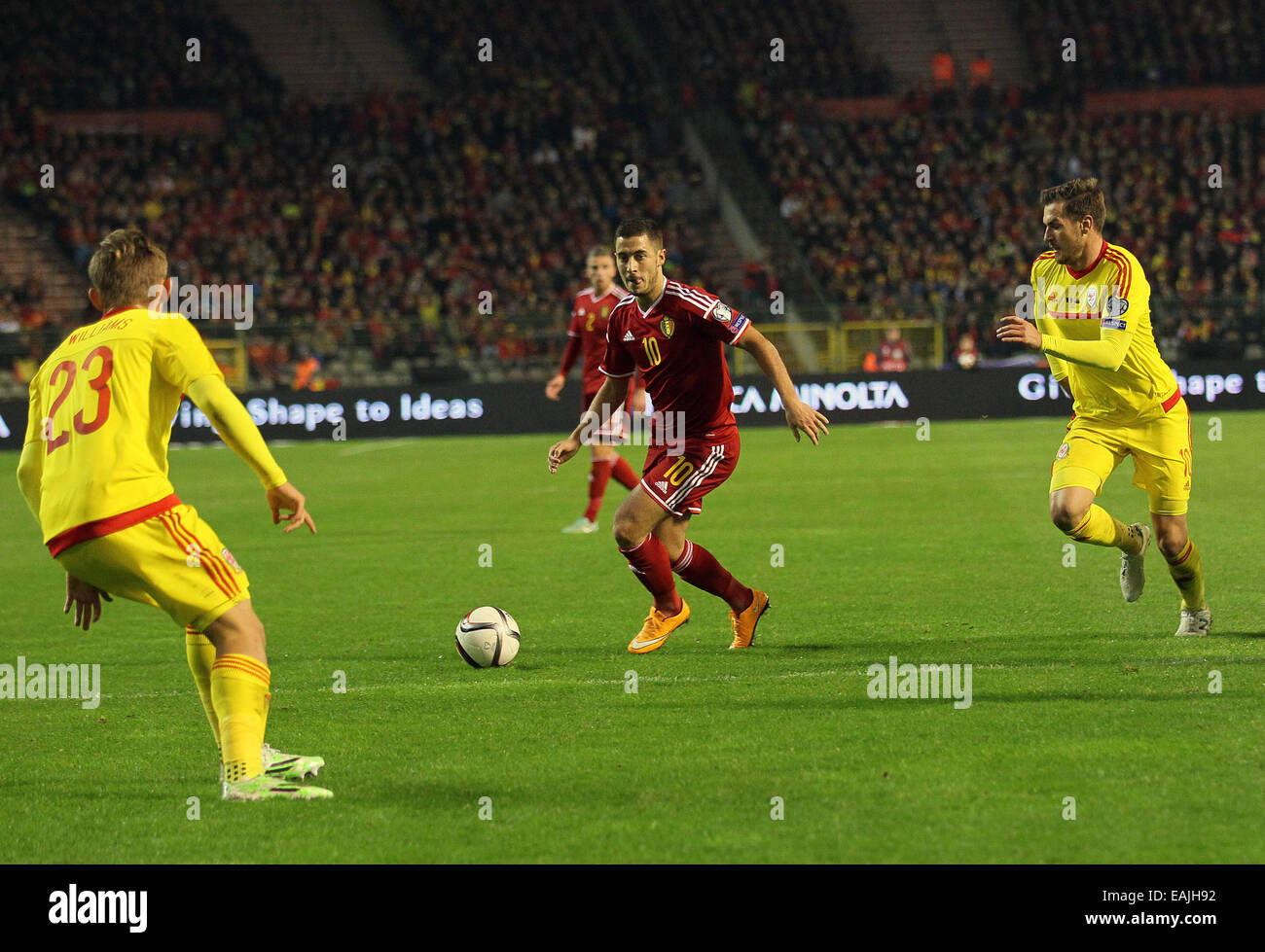 Brussels, Belgium. 16th Nov, 2014. Belgium's Eden Hazard in action.- European Qualifier - Belgium vs Wales- Heysel Stadium - Brussels - Belgium - 16th November 2014 - Picture David Klein/Sportimage. Credit:  csm/Alamy Live News Stock Photo