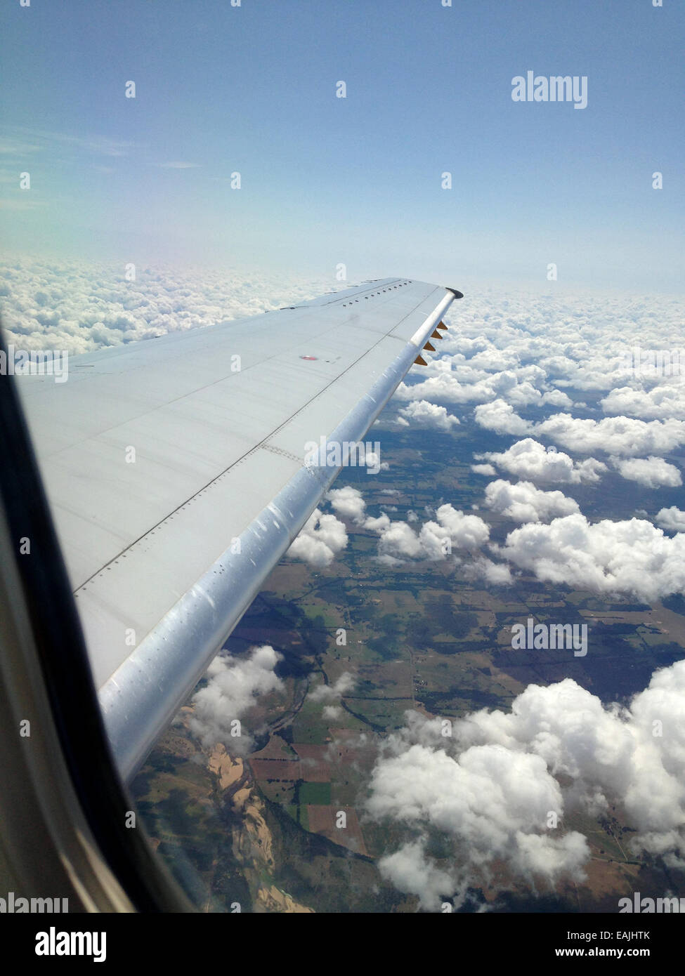 Airplane wing and clouds hi-res stock photography and images - Alamy