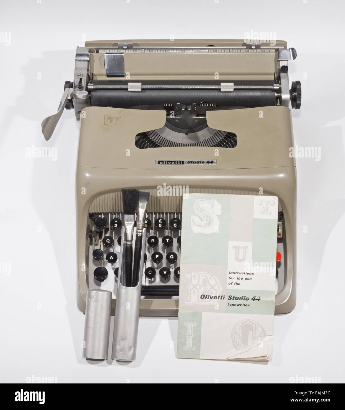 Olivetti typewriter hires stock photography and images Alamy
