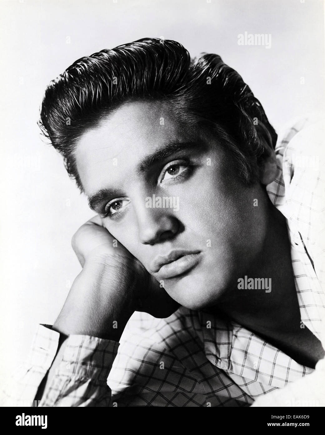 Plaque Murale Elvis Presley 1935-1977 Avec Lettrage Doré, Ovale Résine 12,7x8,9cm