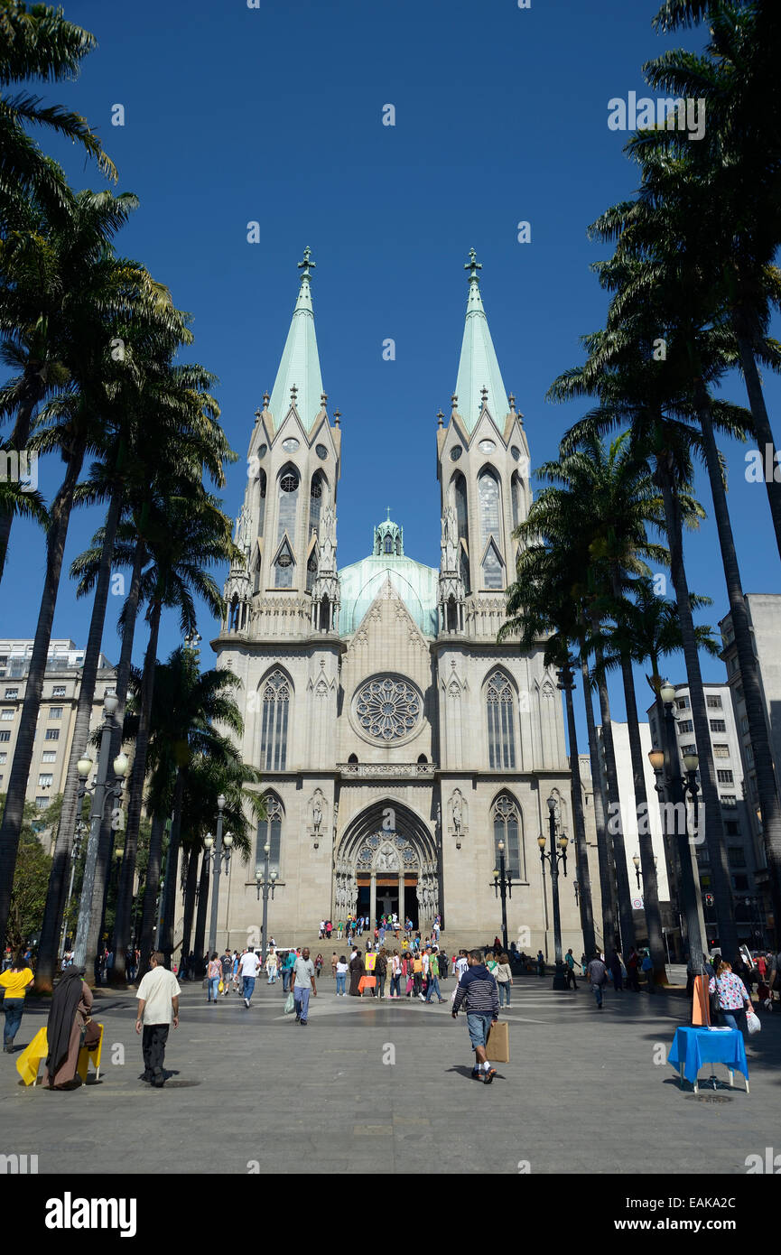 São Paulo See Metropolitan Cathedral, Catedral da Se, on Praca da Se square, Se, São Paulo, São Paulo, Brazil Stock Photo