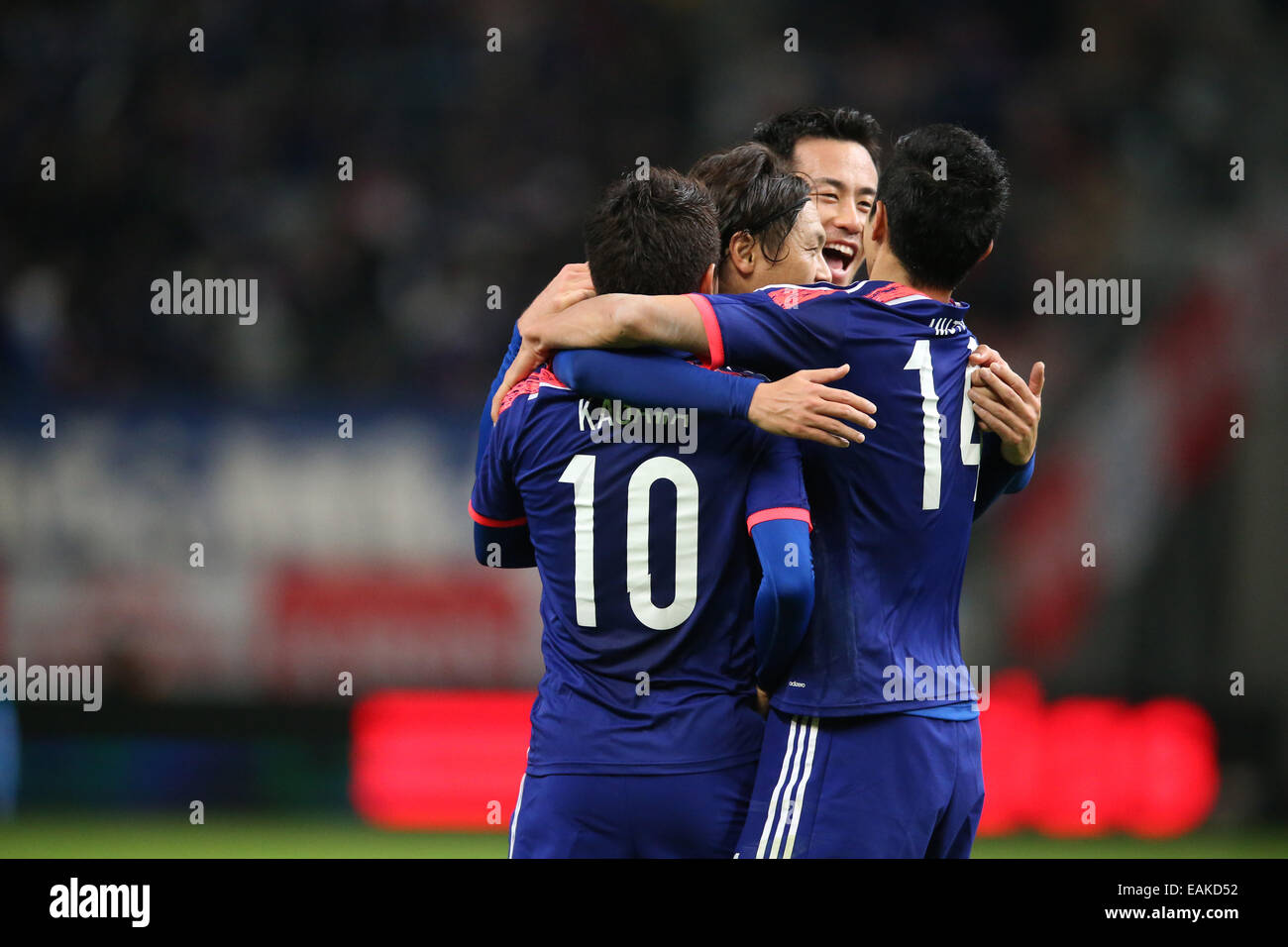 Aichi, Japan. 14th Nov, 2014. Japan team group (JPN) Football/Soccer : Yasuhito Endo of Japan celebrates with his teammates Shinji Kagawa, Maya Yoshida and Yoshinori Muto after scoring their third goal during the Kirin Challenge Cup 2014 match between Japan 6-0 Honduras at Toyota Stadium in Aichi, Japan . © Kenzaburo Matsuoka/AFLO/Alamy Live News Stock Photo