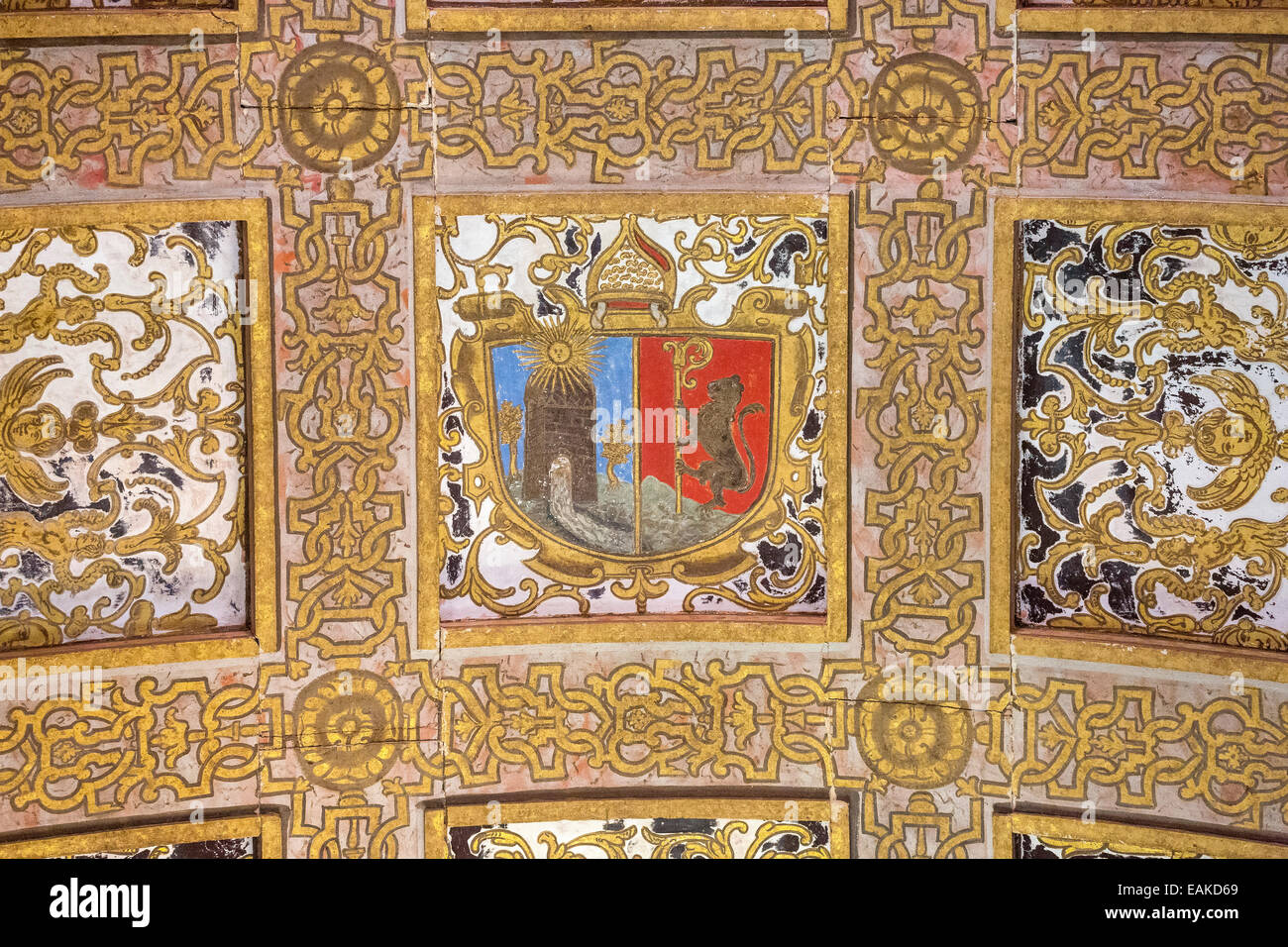 Hall with a coffered ceiling and a historical shield of Portugal, Convento de Cristo, Castle of the Knights Templar, UNESCO Stock Photo