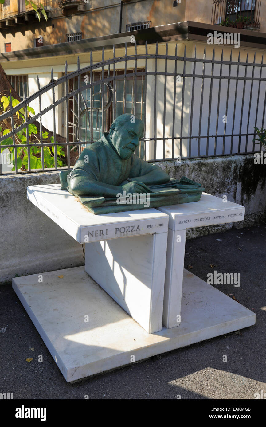 Bronze bust of writer, editor and publisher Neri Pozza in Vicenza, Italy, Veneto. Stock Photo